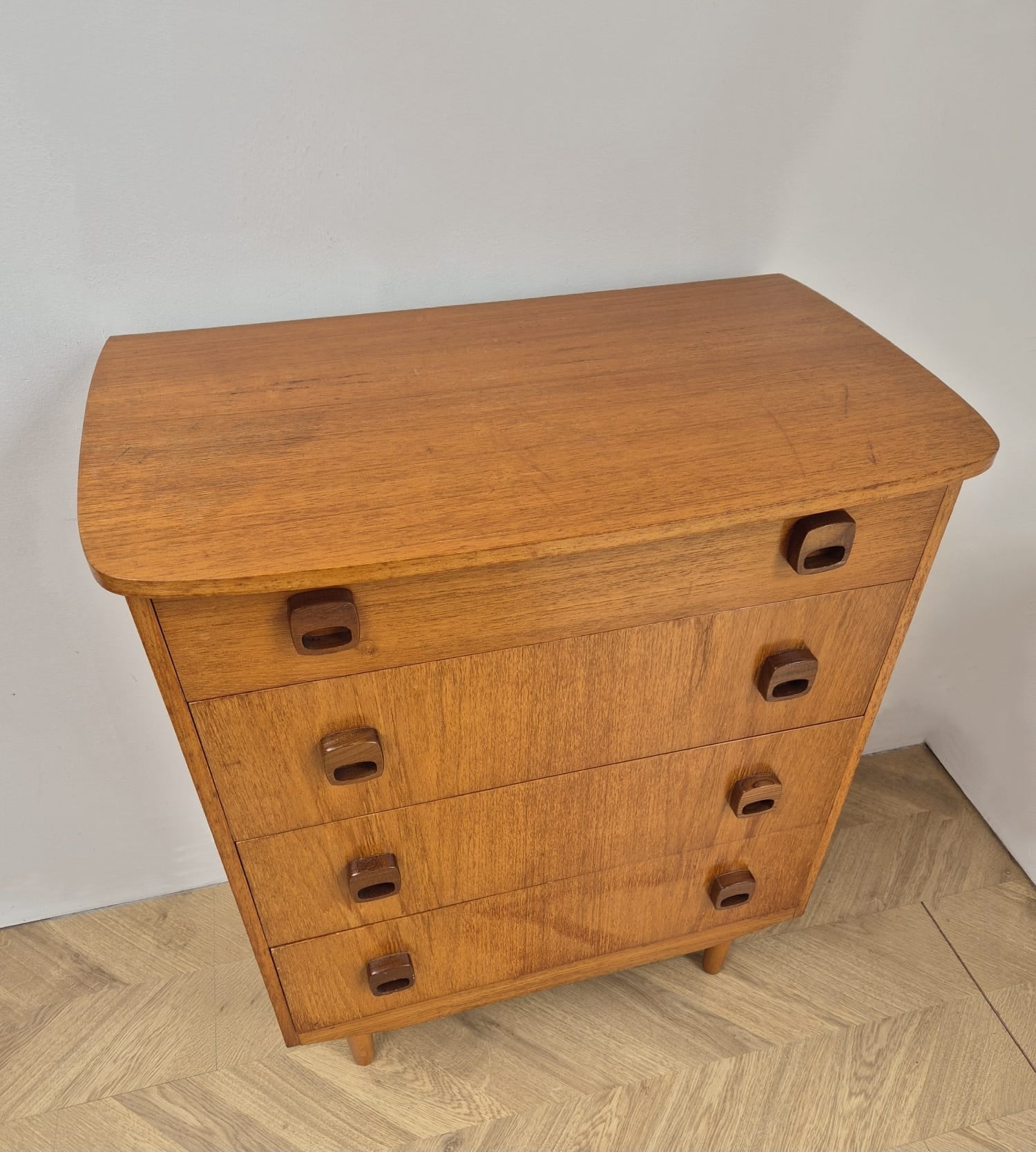 Mid Century Chest of Drawers