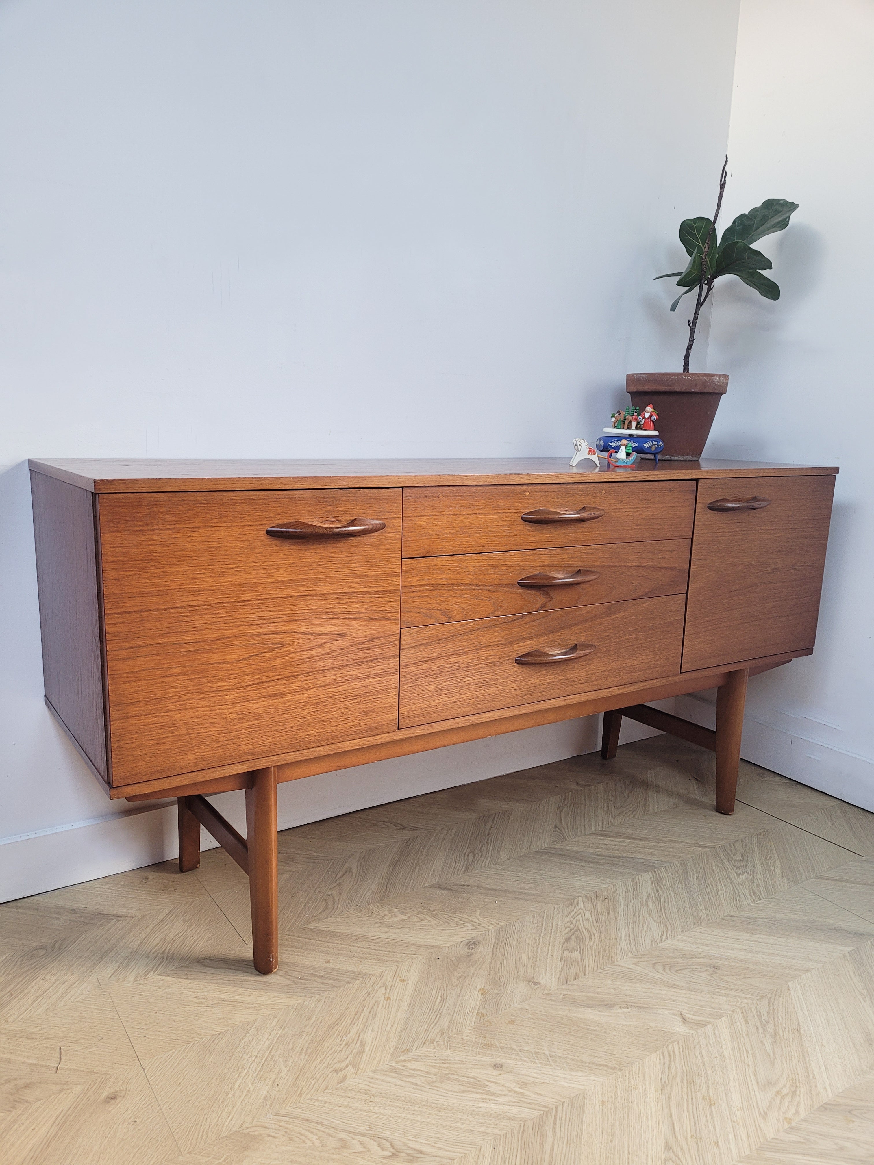 Avalon Sideboard