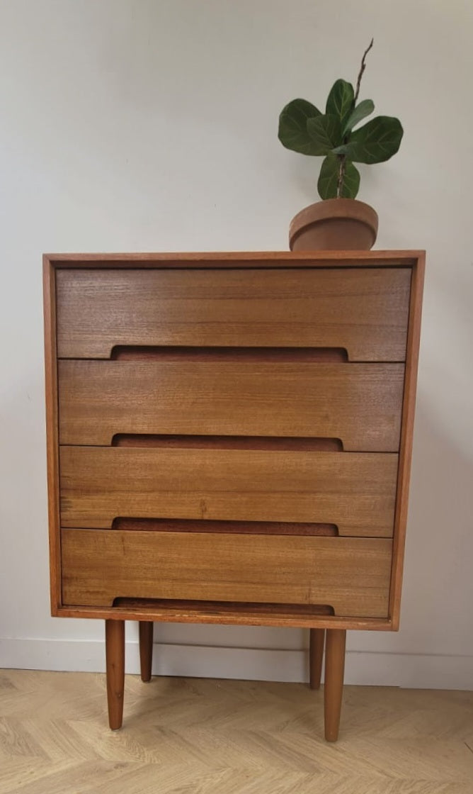 Stag Chest of Drawers