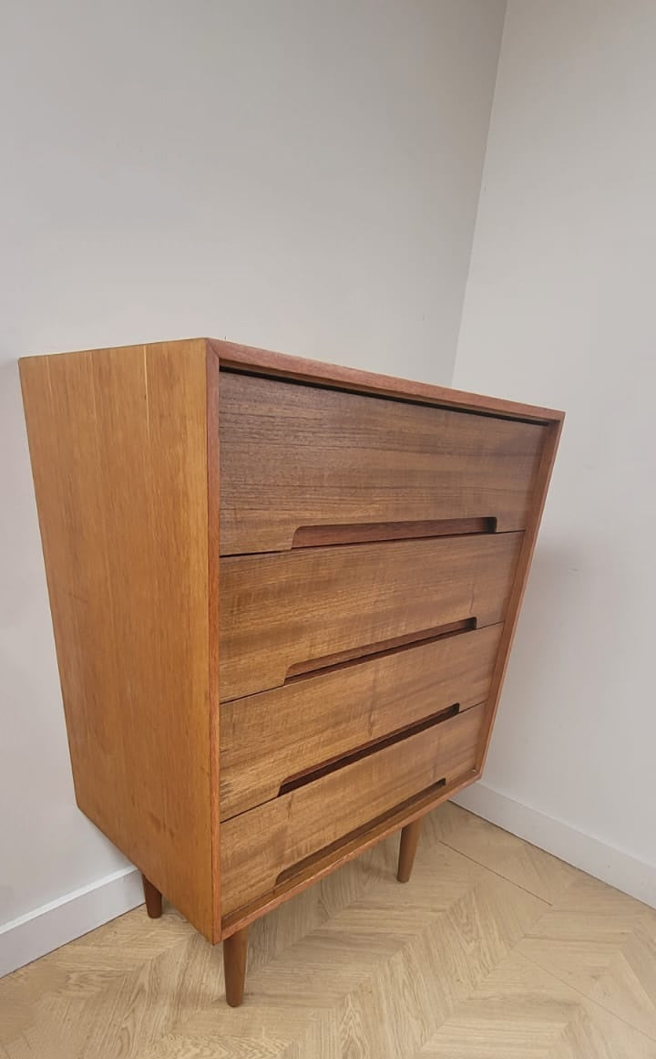 Stag Chest of Drawers