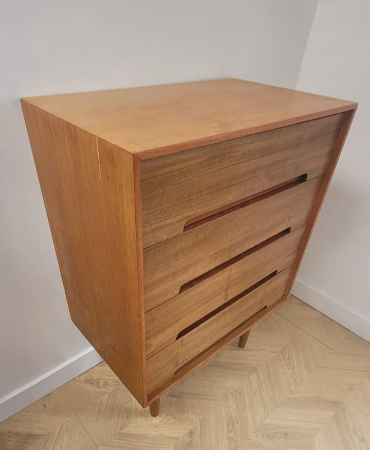Stag Chest of Drawers