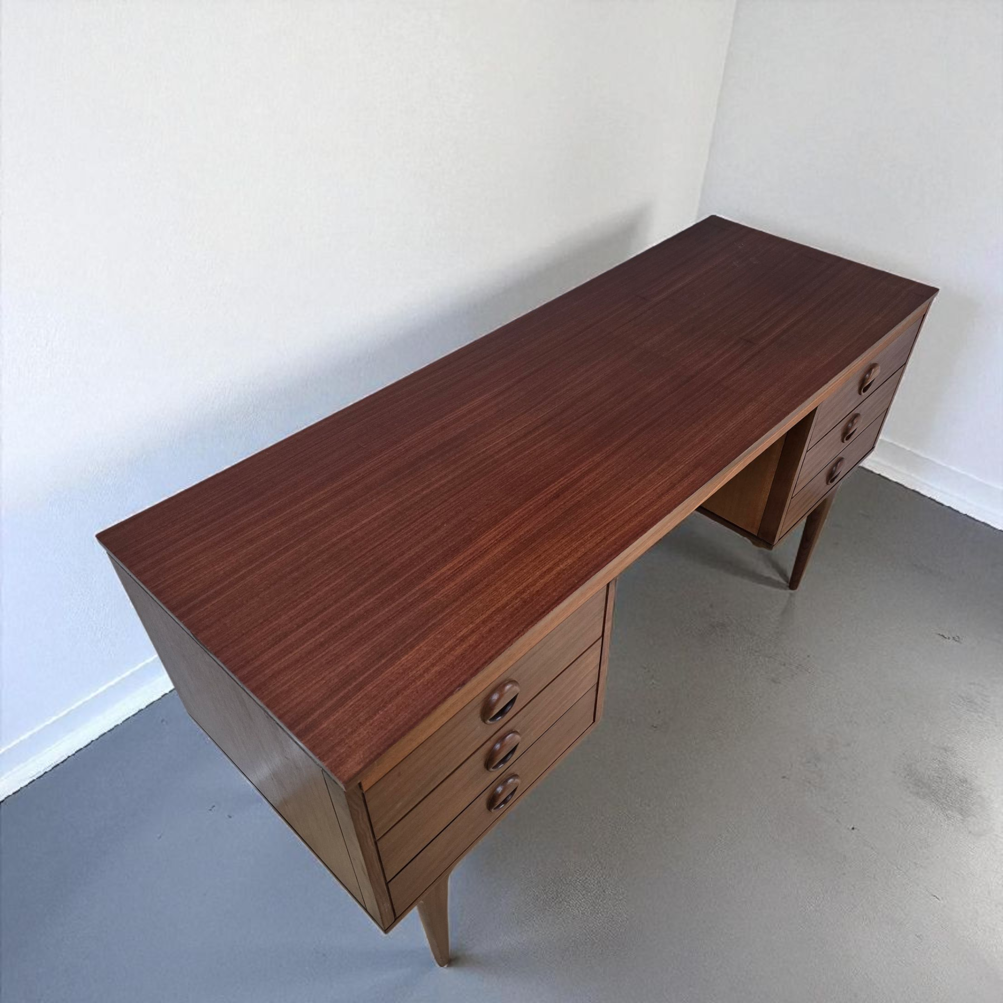 Butilux Desk