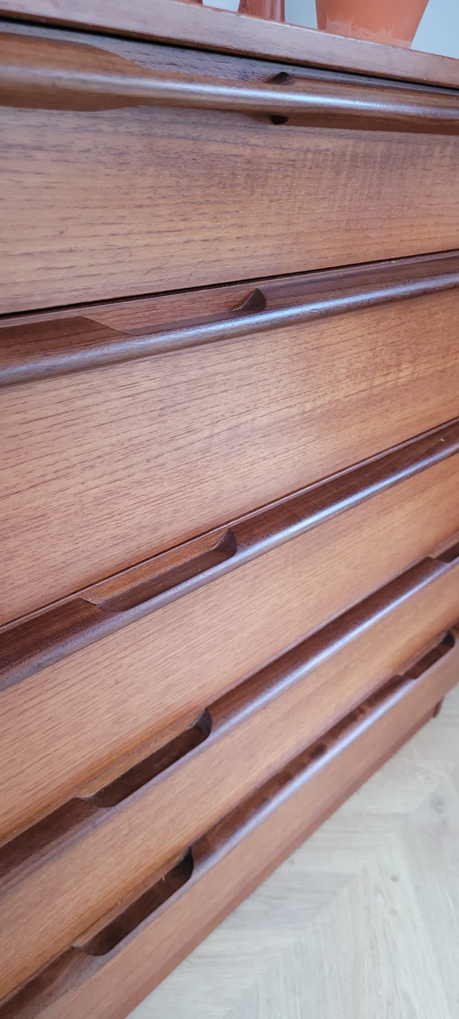 Avalon Chest of Drawers