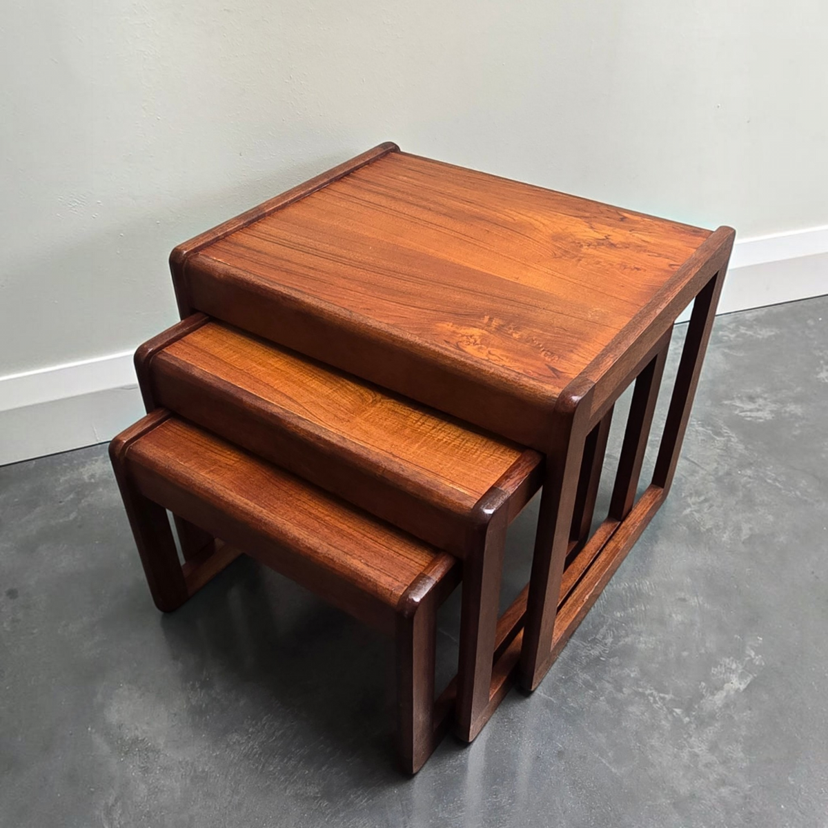 Mid Century Sunelm Nest of Tables