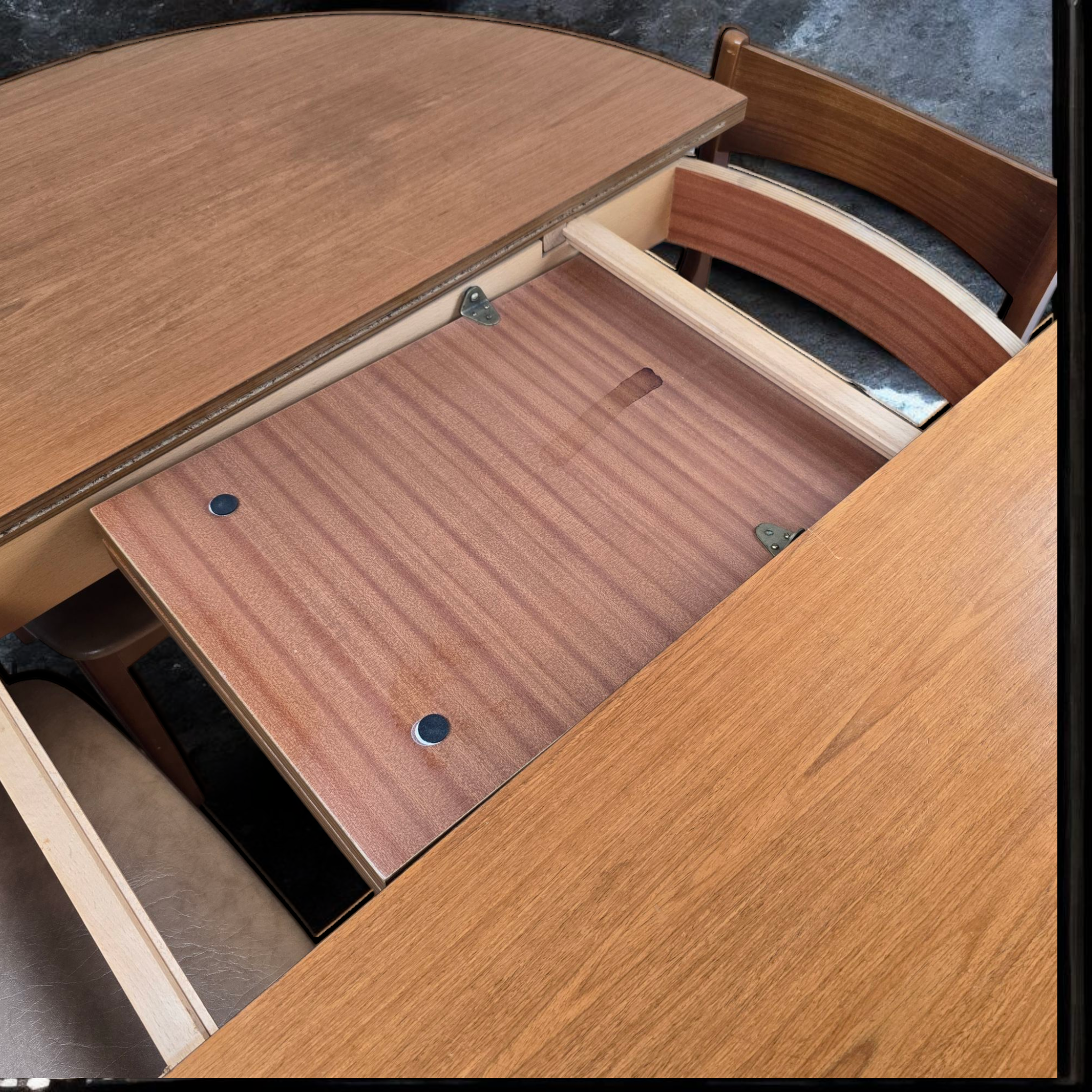Mid Century Round Dining Table