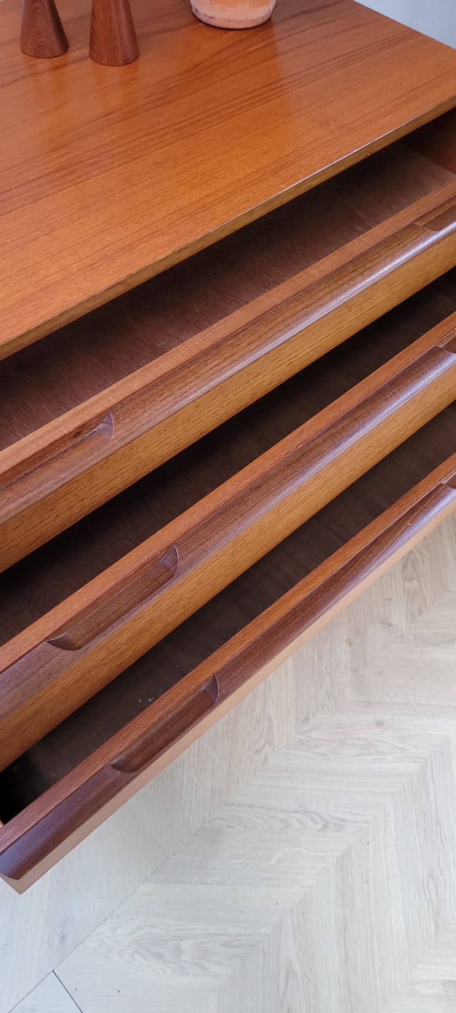 Avalon Chest of Drawers