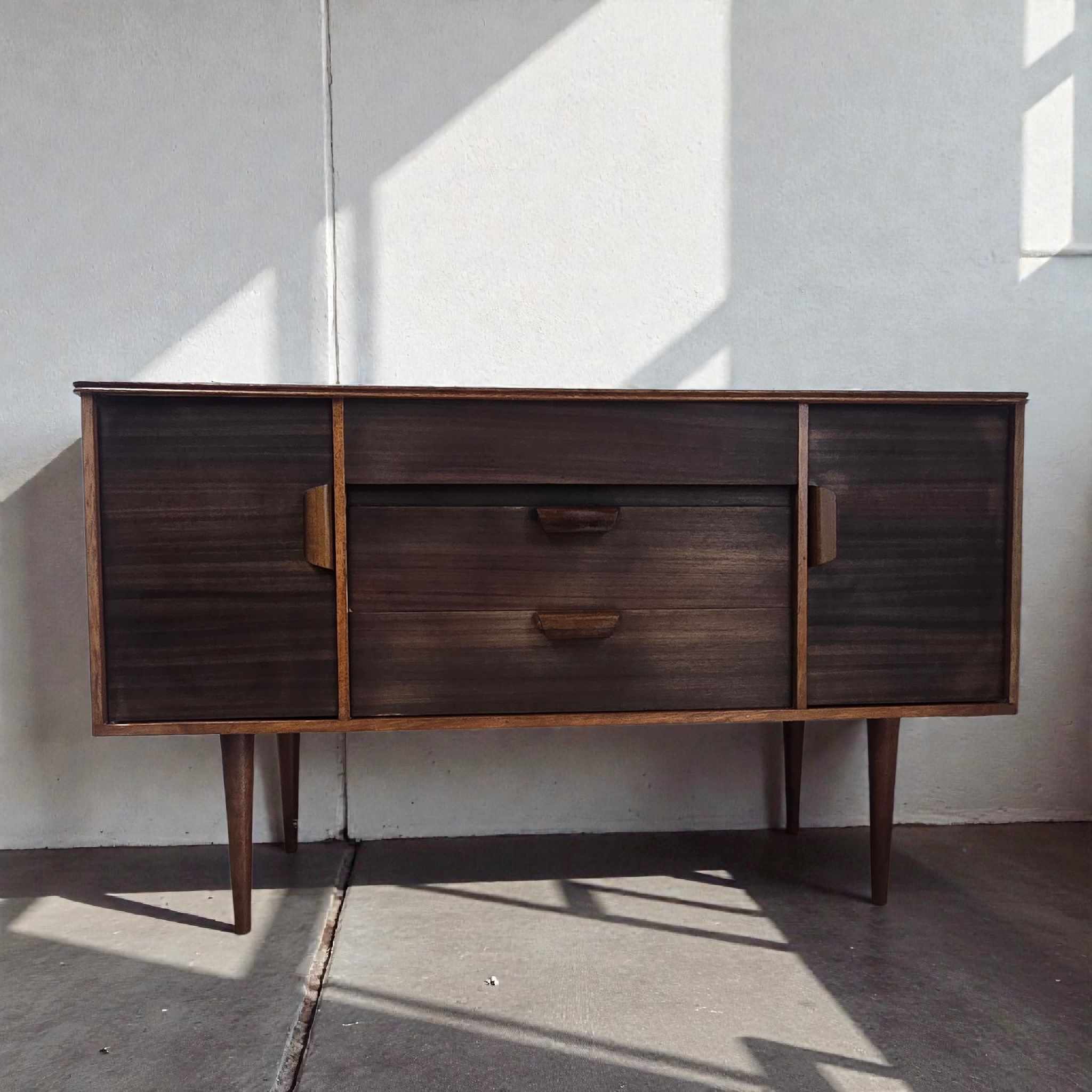 Uniflex Sideboard