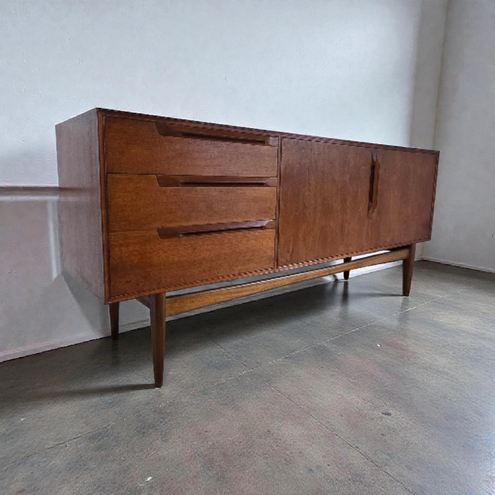 Mcintosh Eden Sideboard