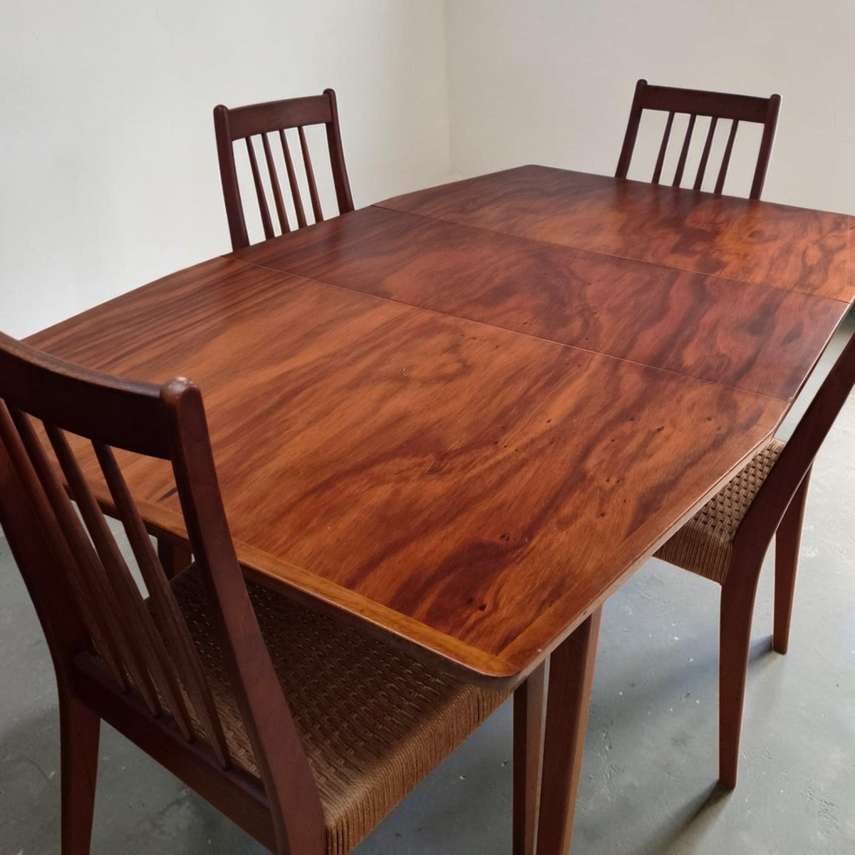 1960s Elliotts of Newbury Extending Teak Dining Table
