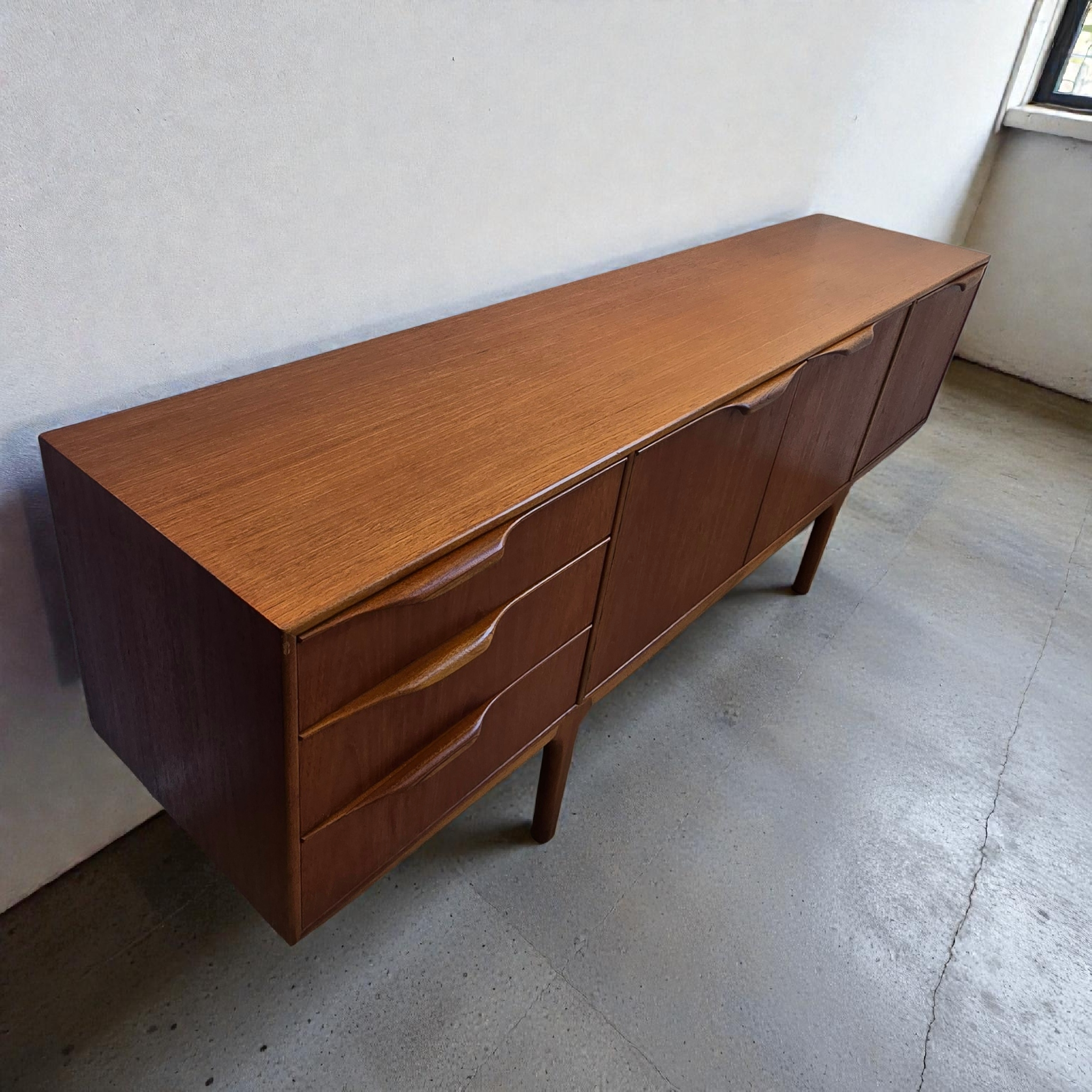 Mcintosh 'Dunvegan' Sideboard