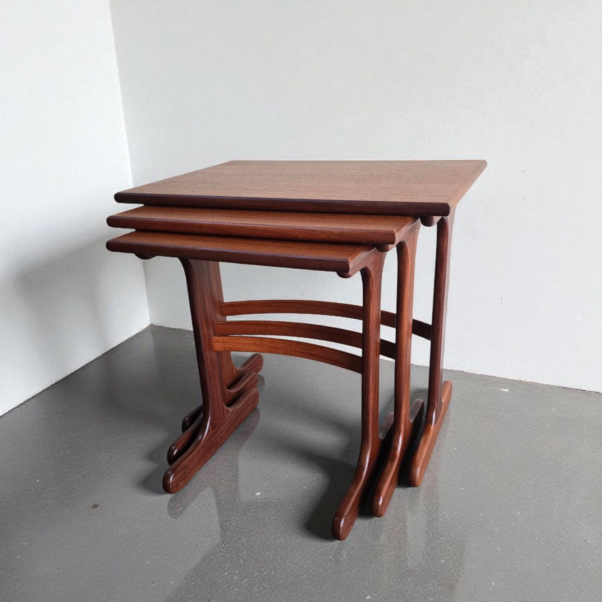 Gplan Nest of Tables