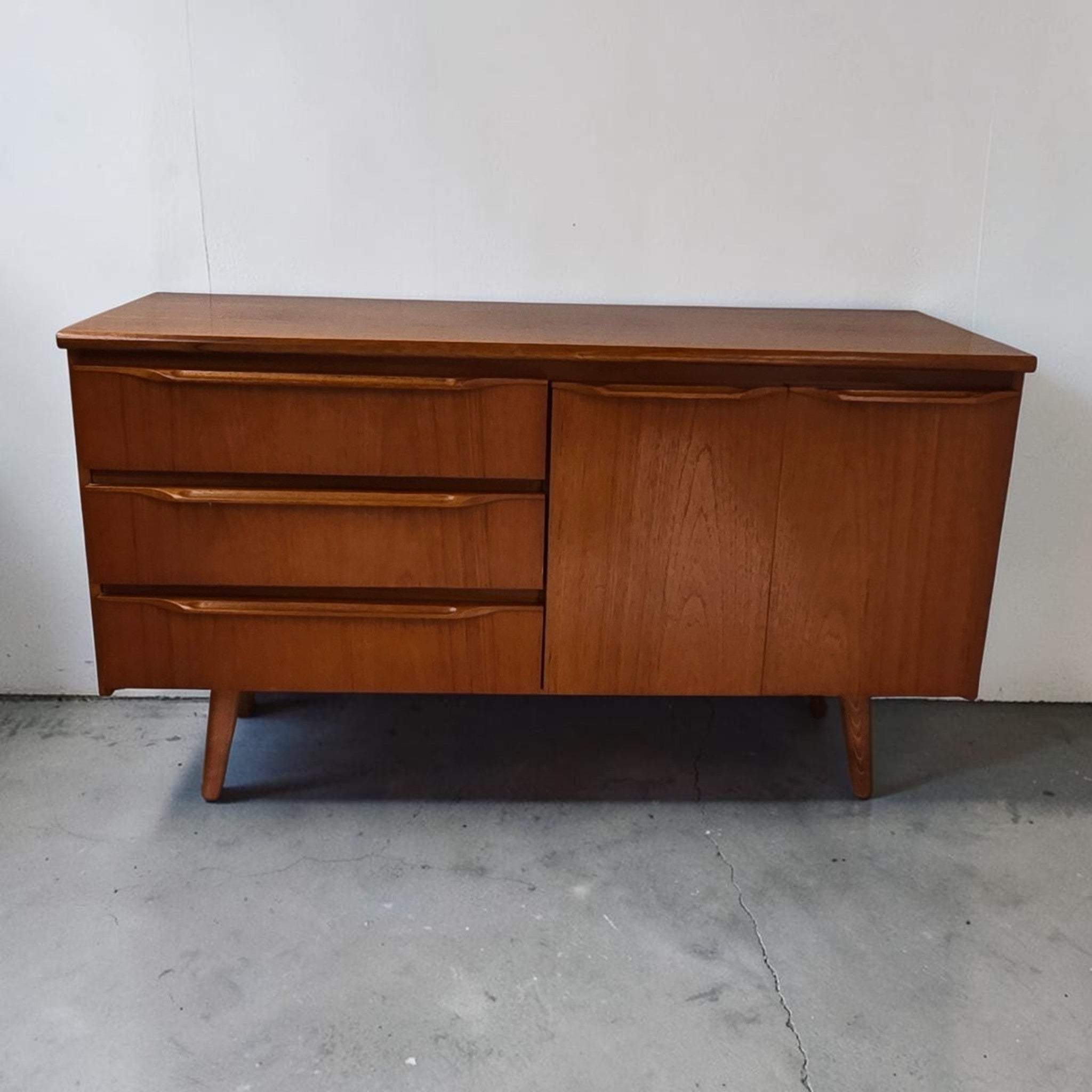 Sakol Compact Sideboard