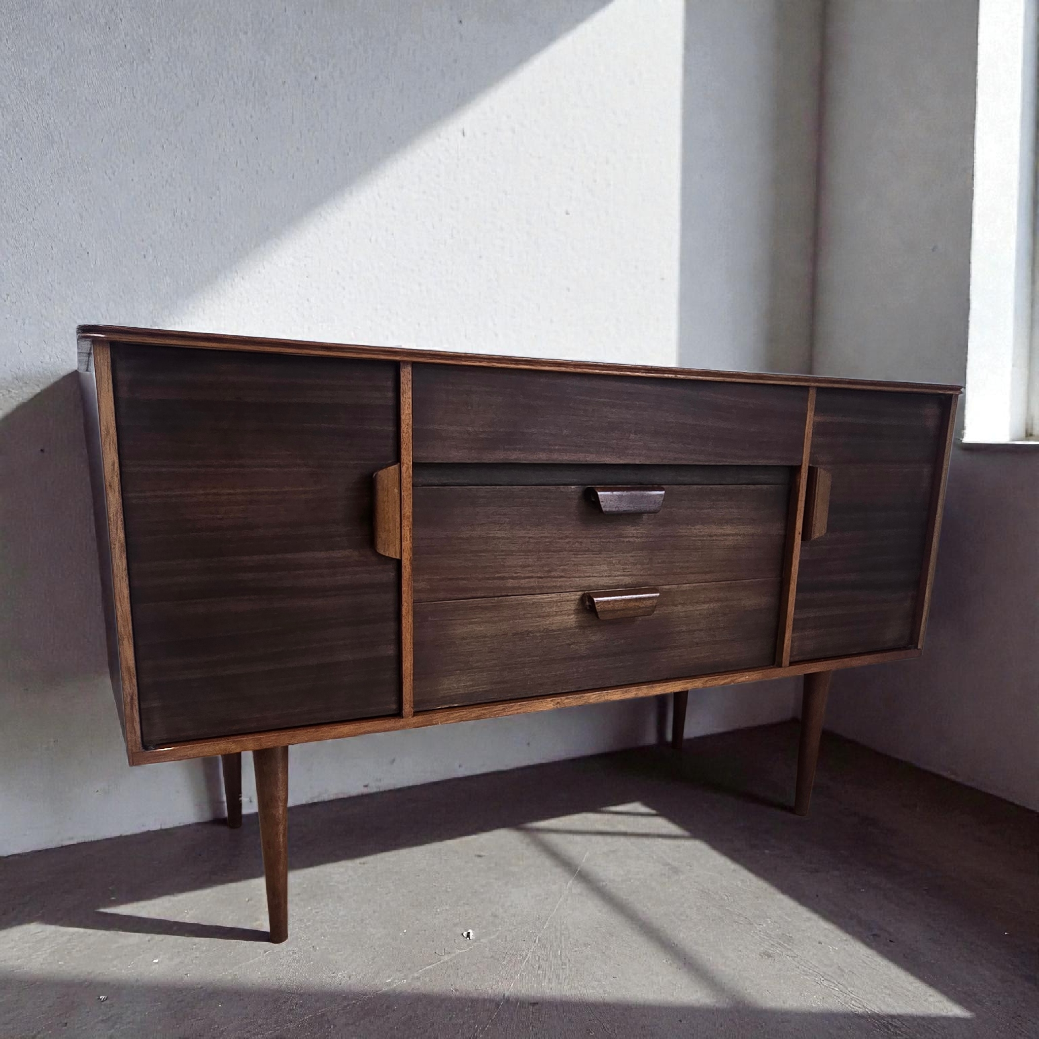 Uniflex Sideboard