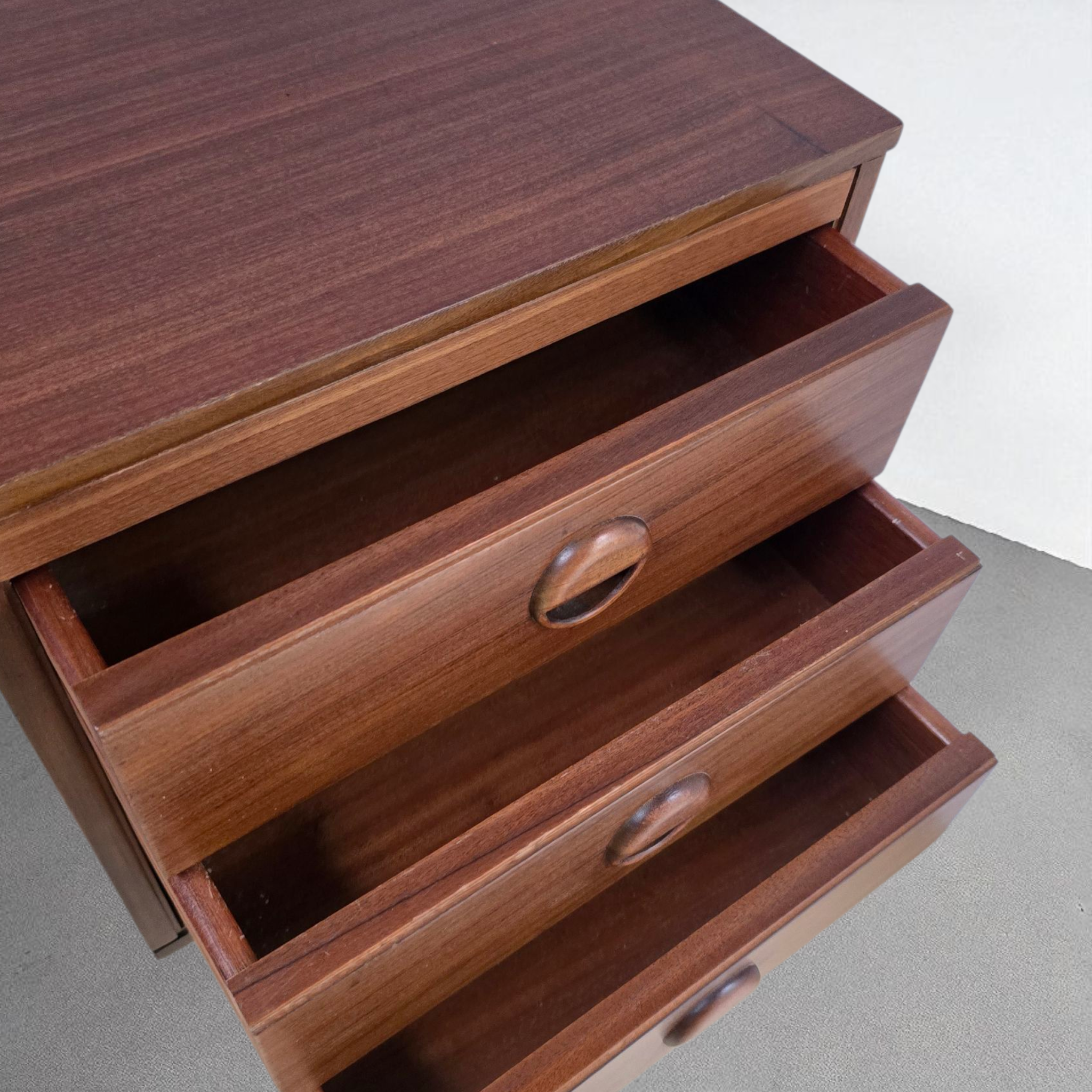 Butilux Desk