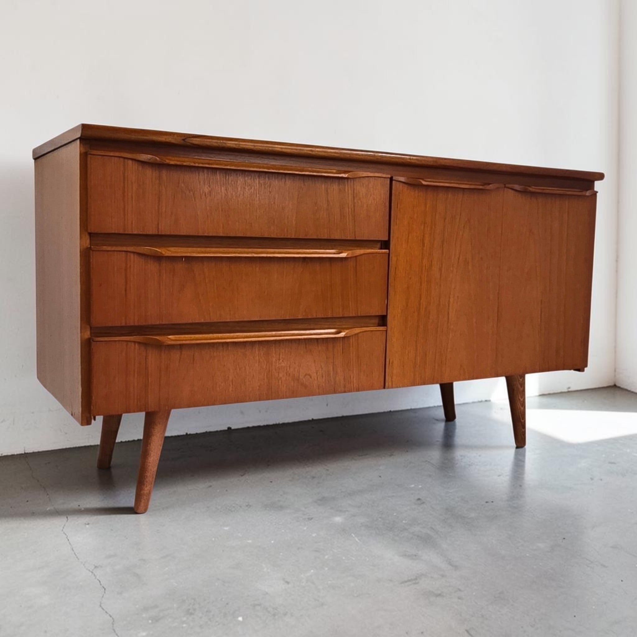 Sakol Compact Sideboard