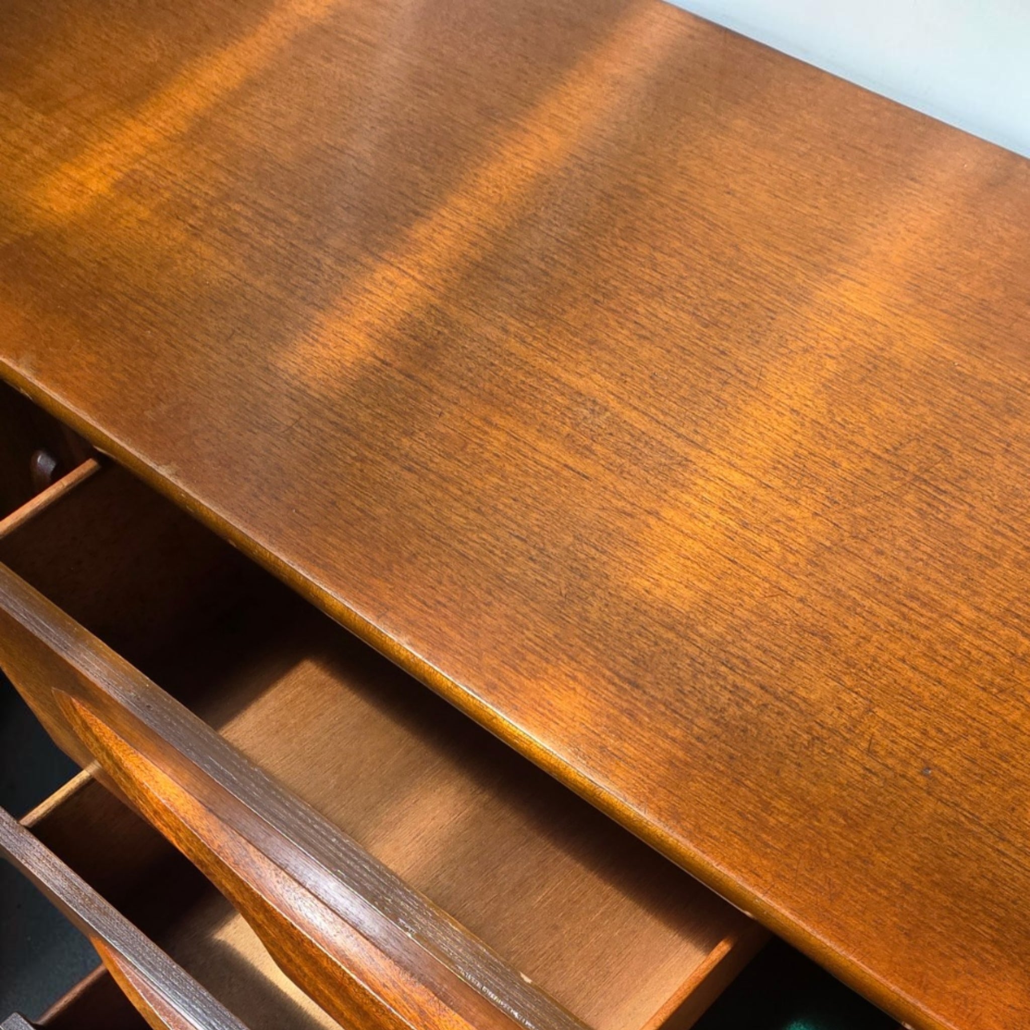 Elliots of Newbury Sideboard