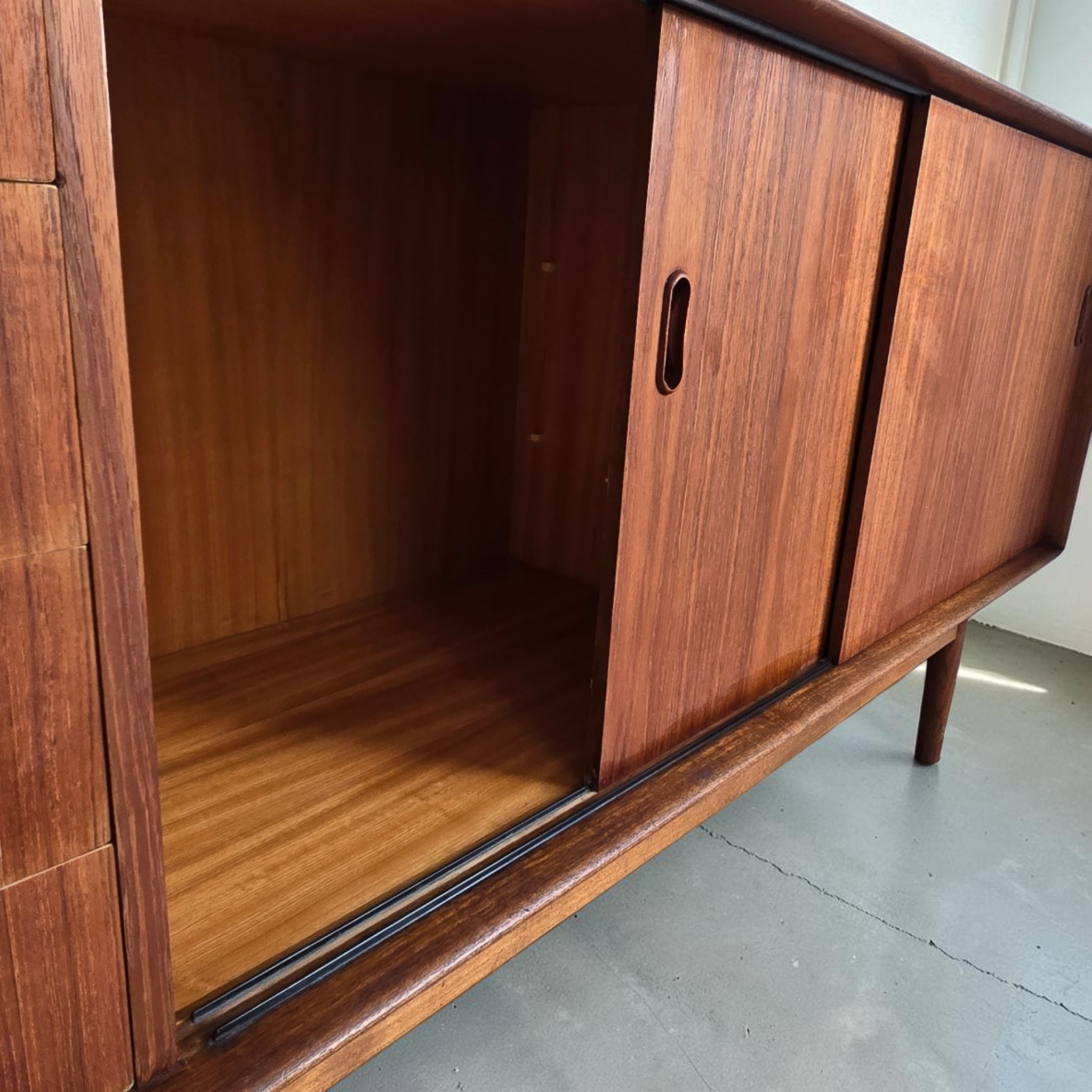 Dalescraft Sideboard