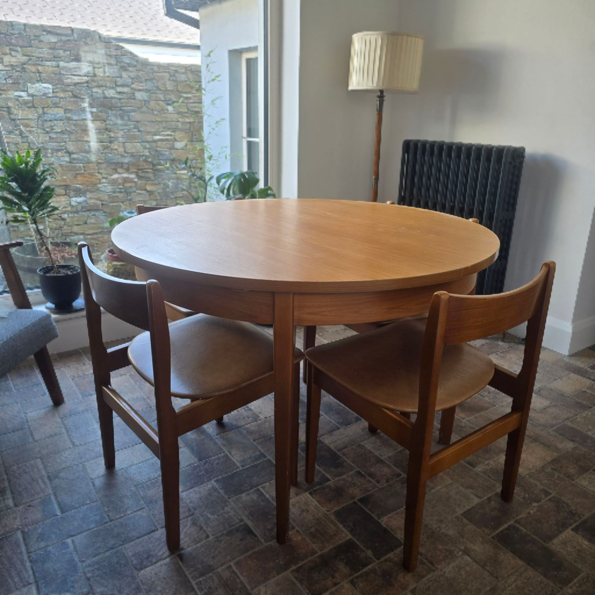 Mid Century Round Dining Table
