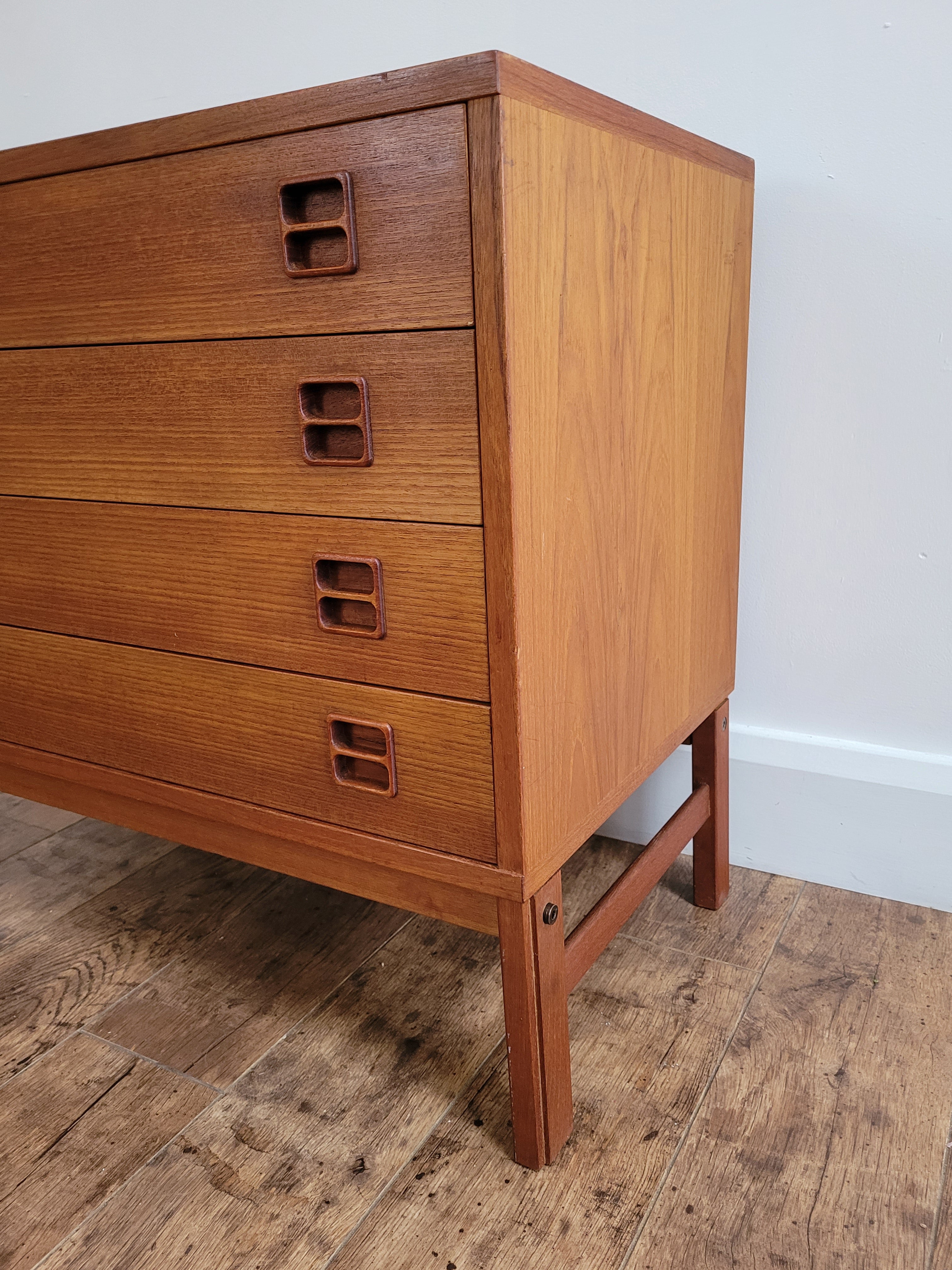 Scandinavian Drawers
