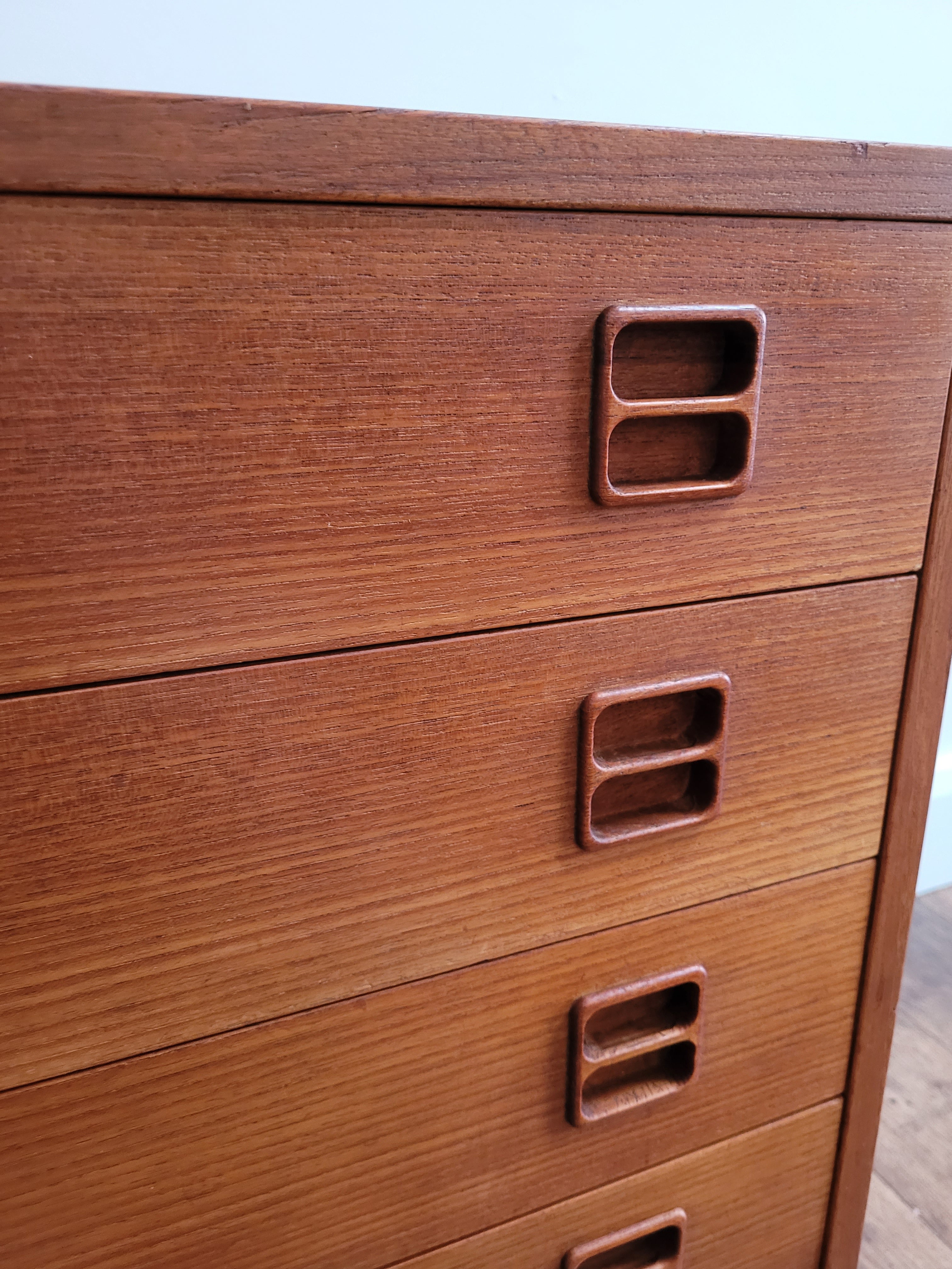 Scandinavian Drawers