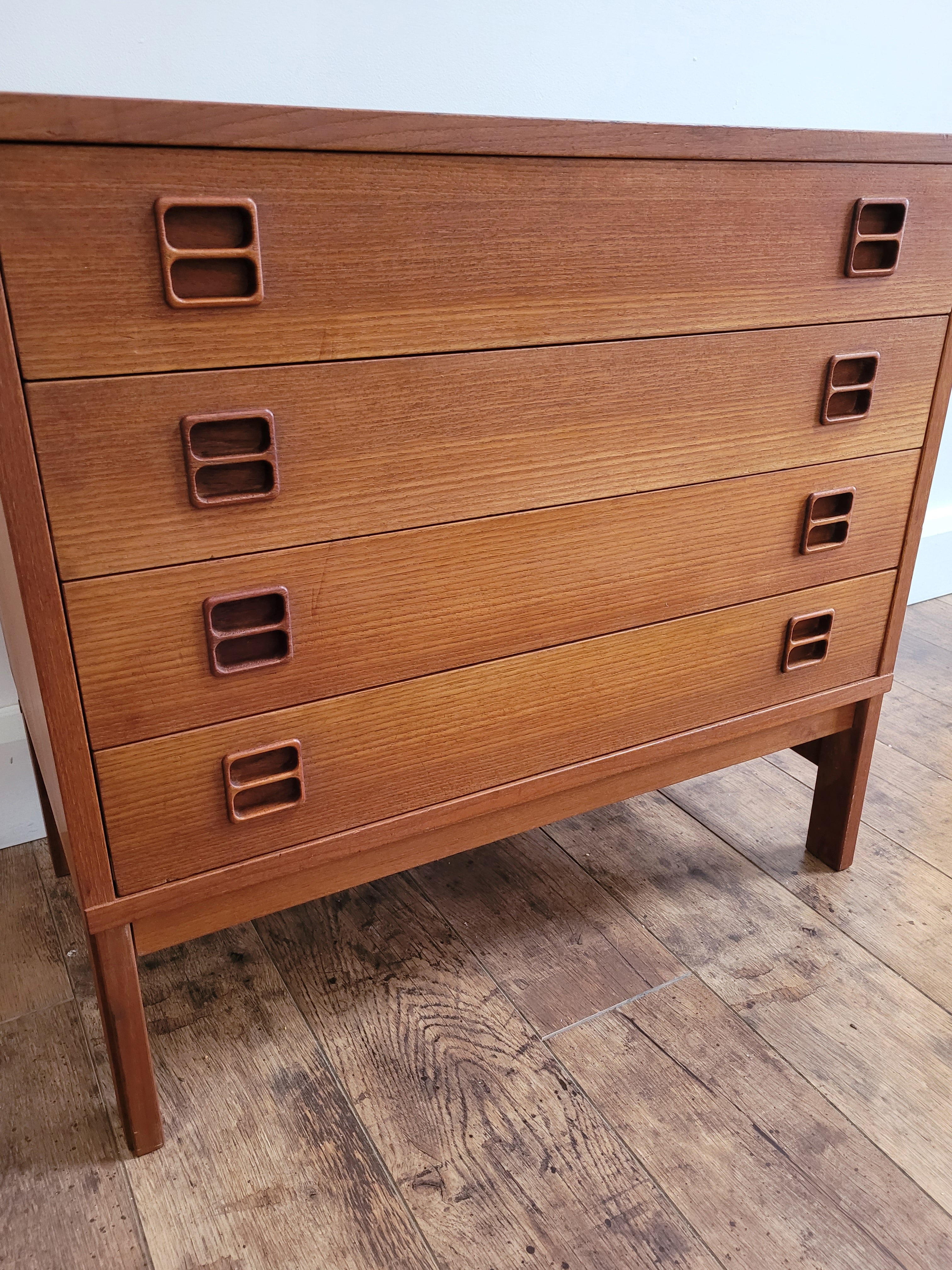 Scandinavian Drawers