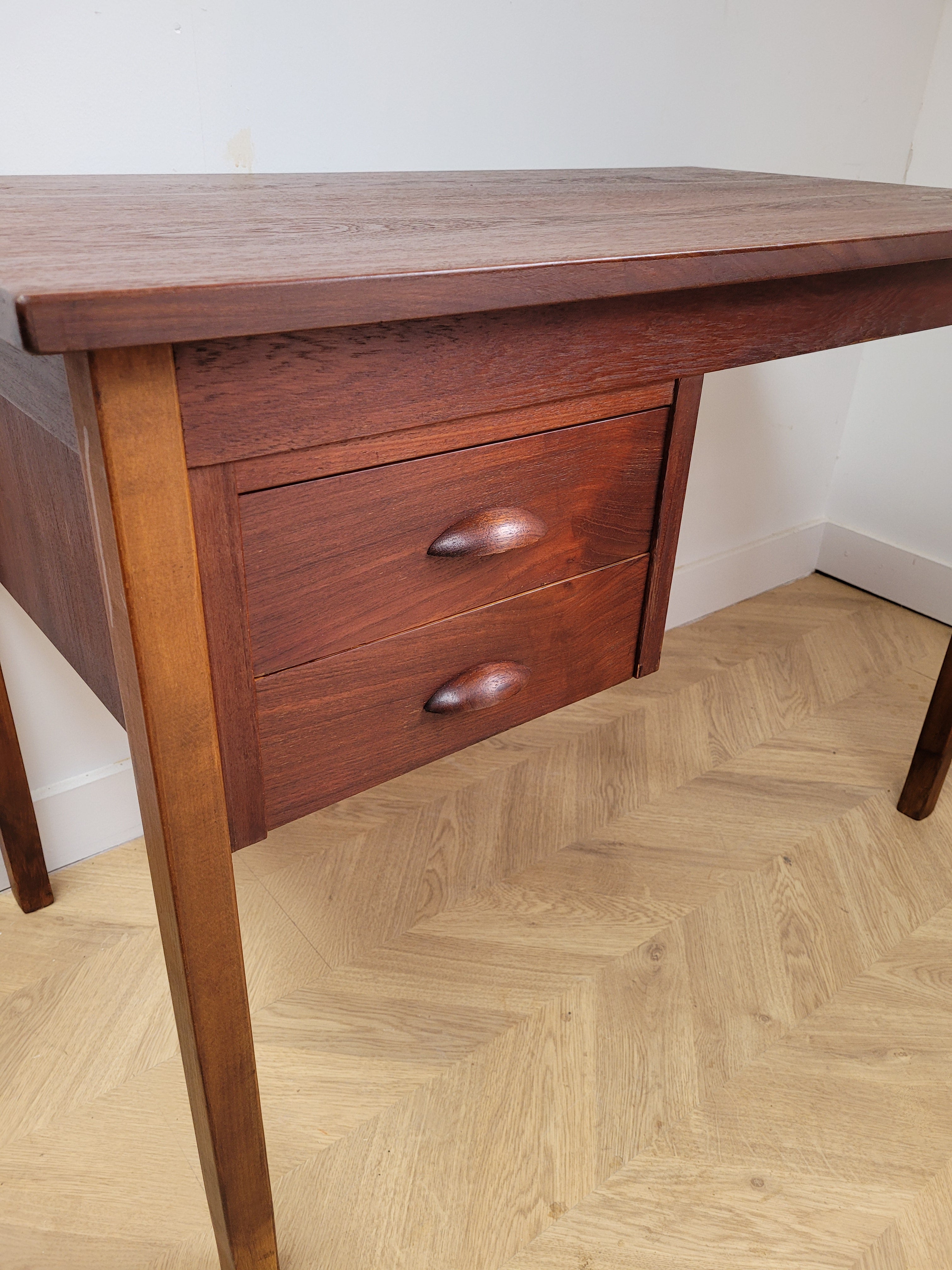 Danish Desk