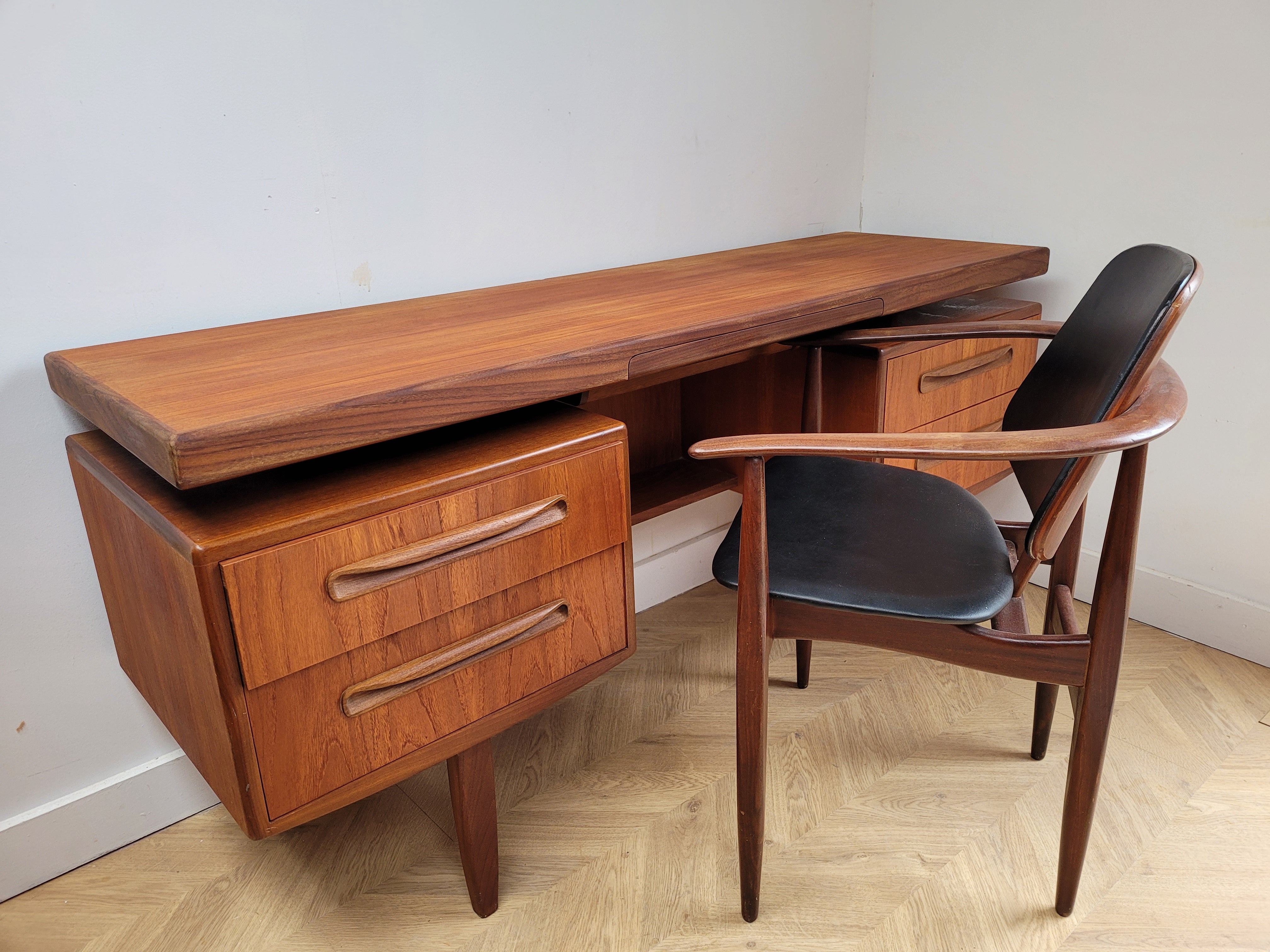 Gplan desk