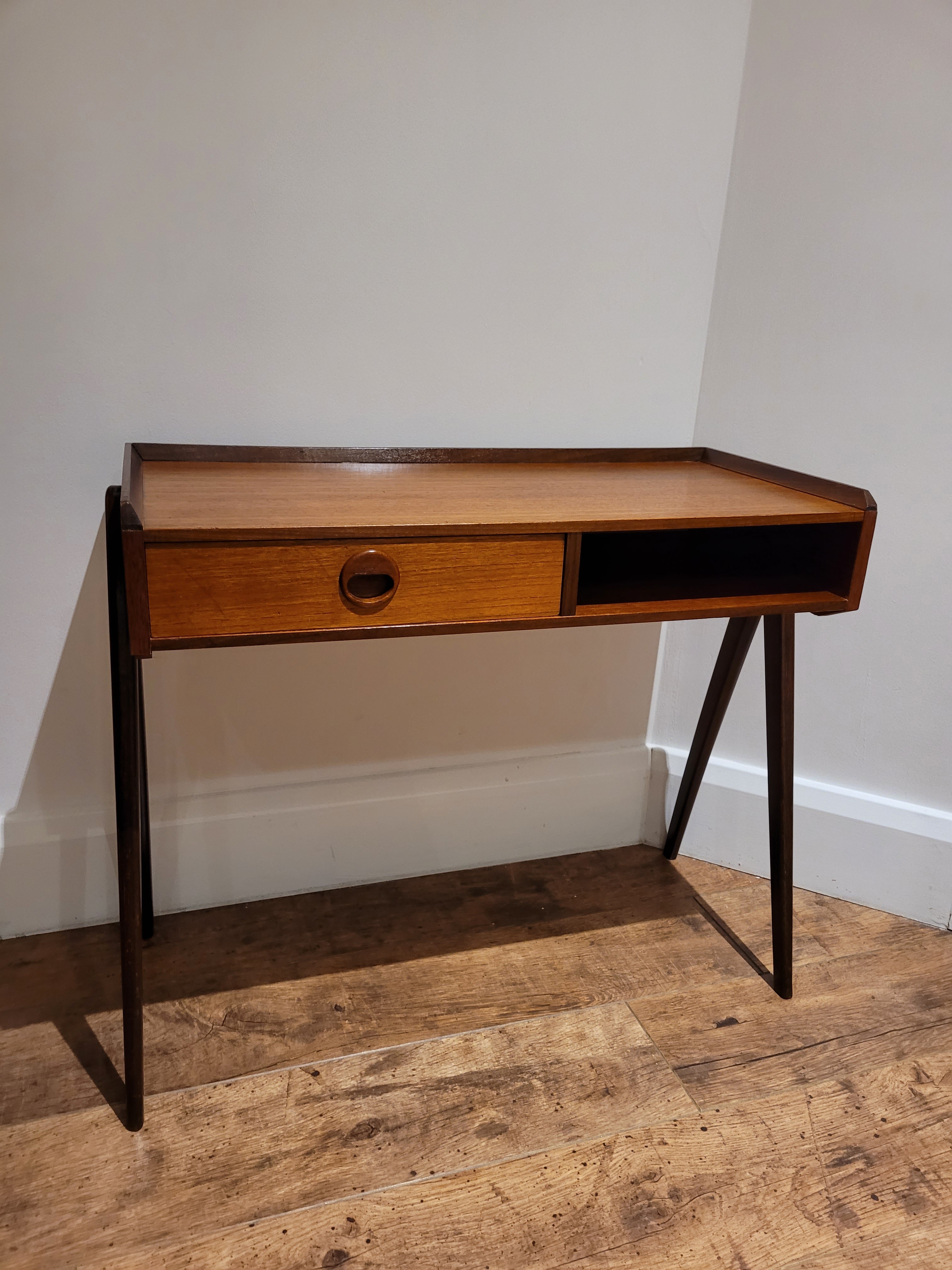 Swedish Console