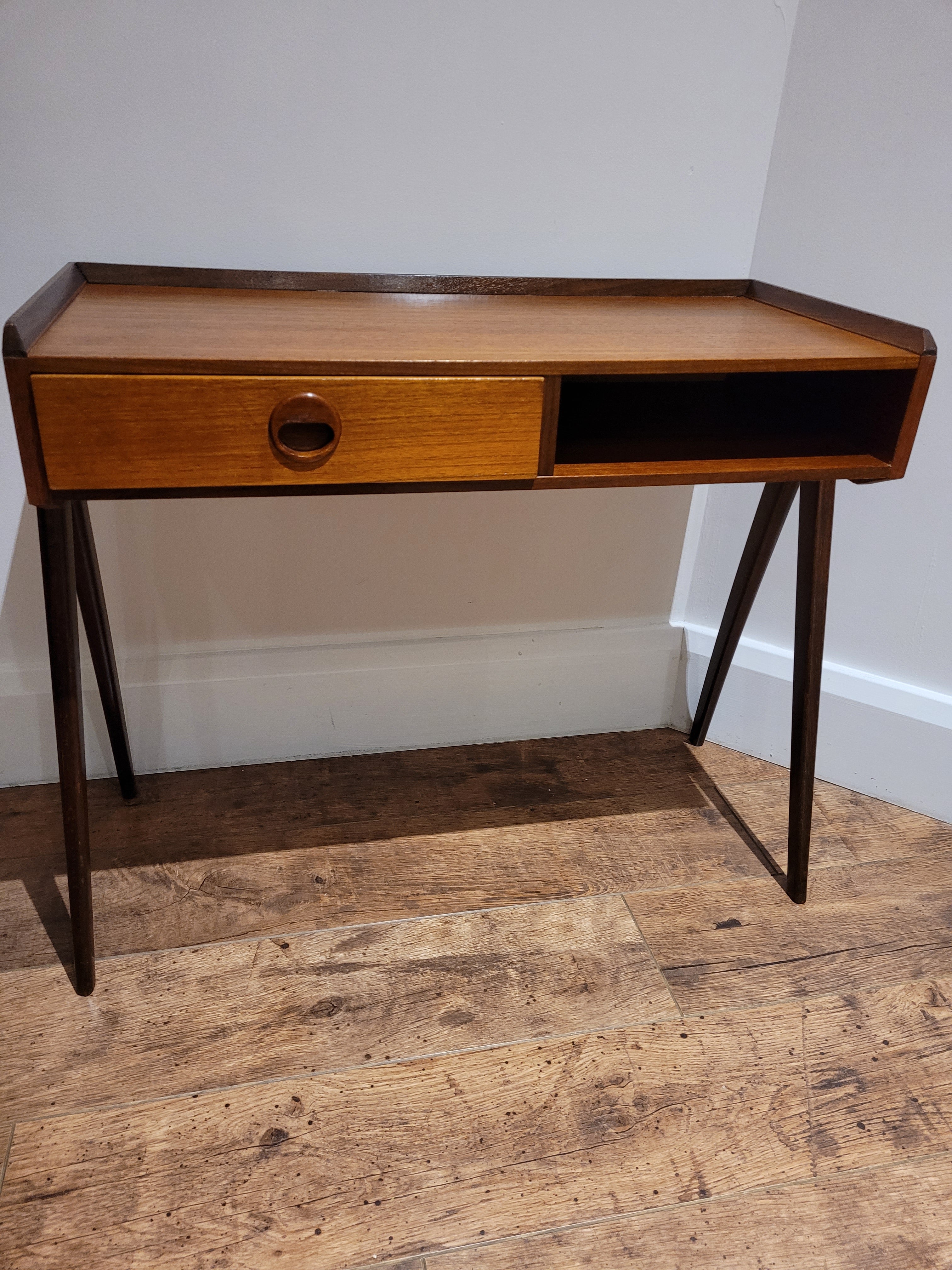 Swedish Console