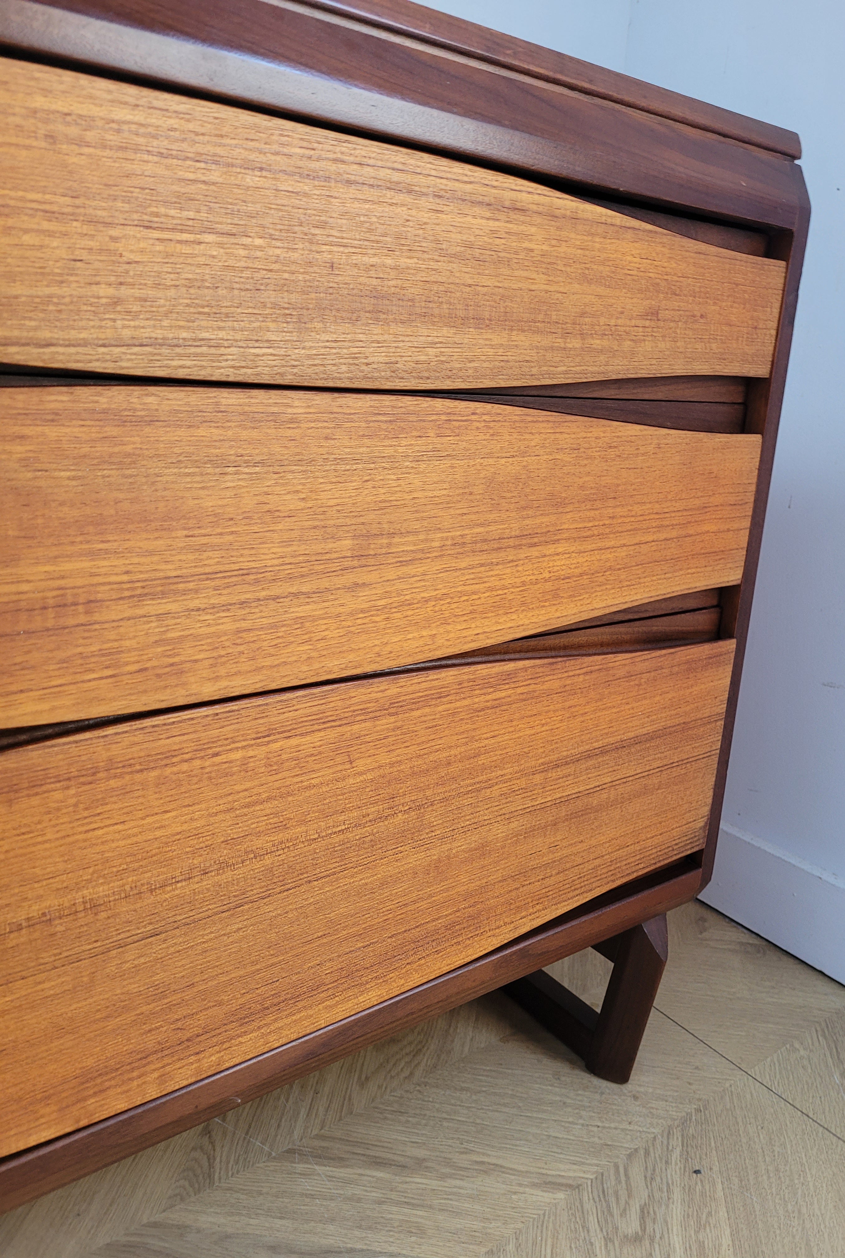 White & Newton Drawers