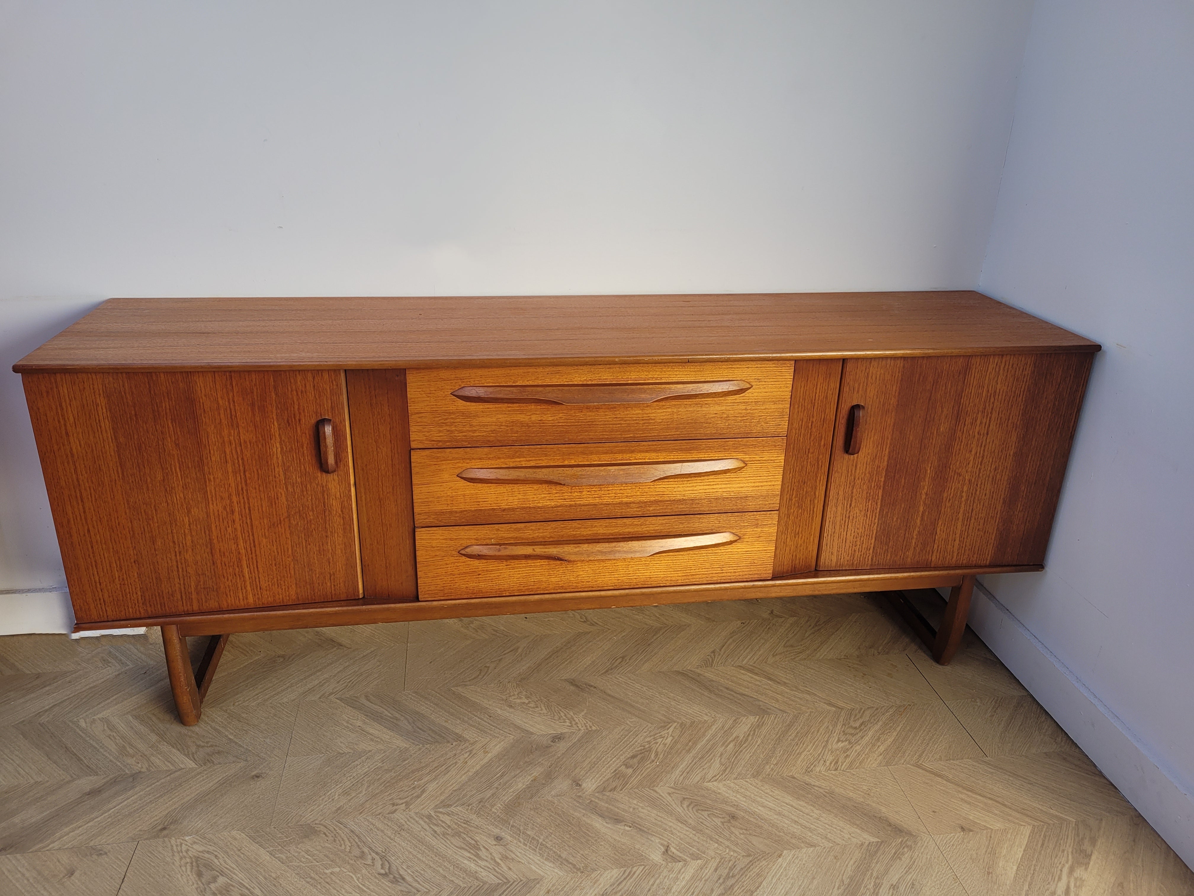 Elliots of Newbury Sideboard