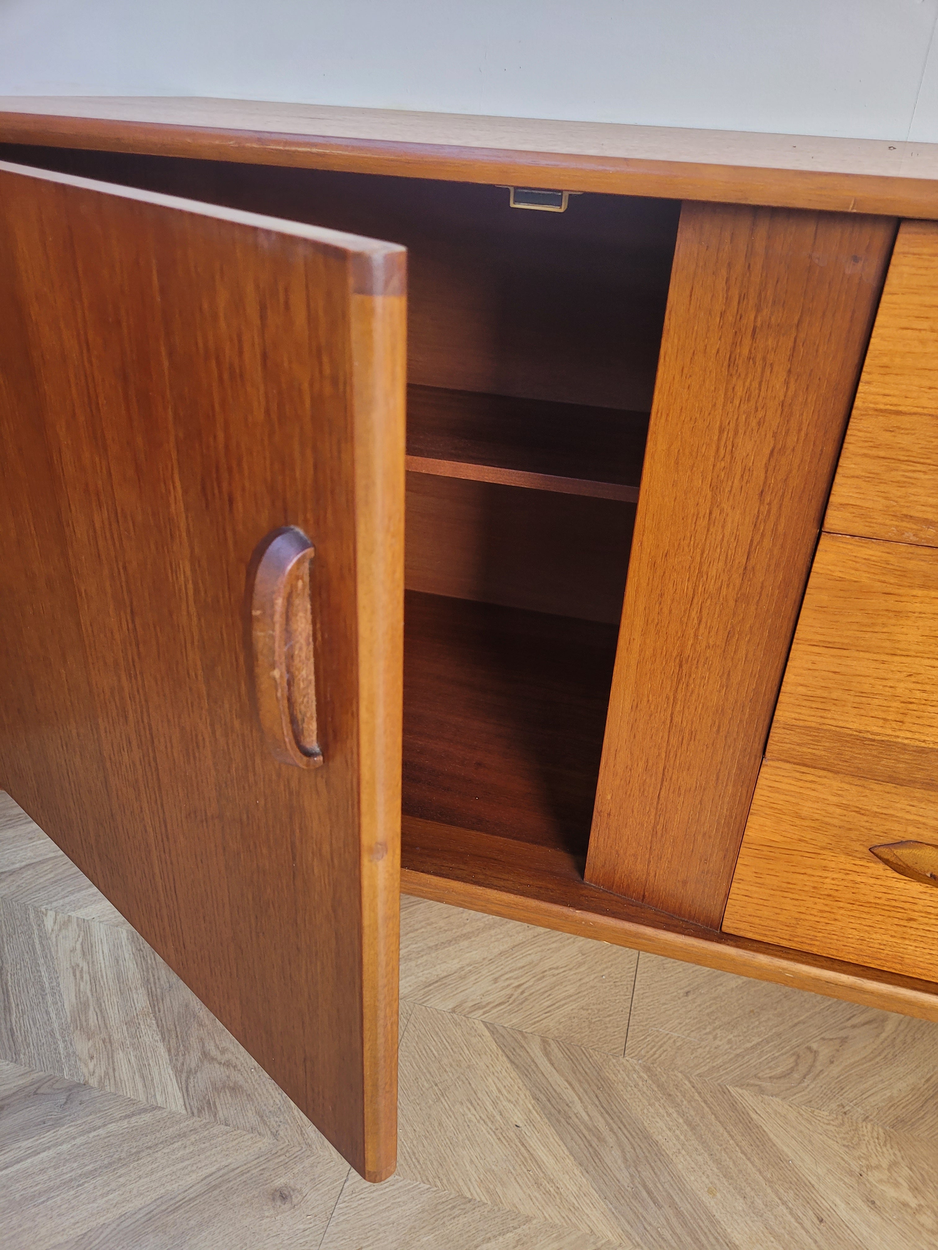 Elliots of Newbury Sideboard