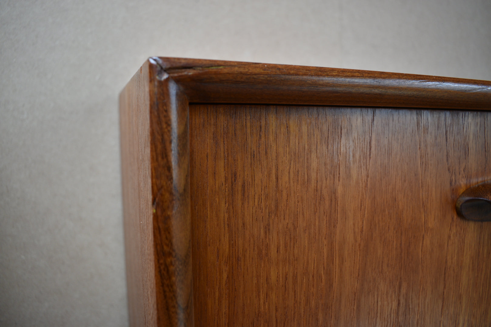 G plan Highboard