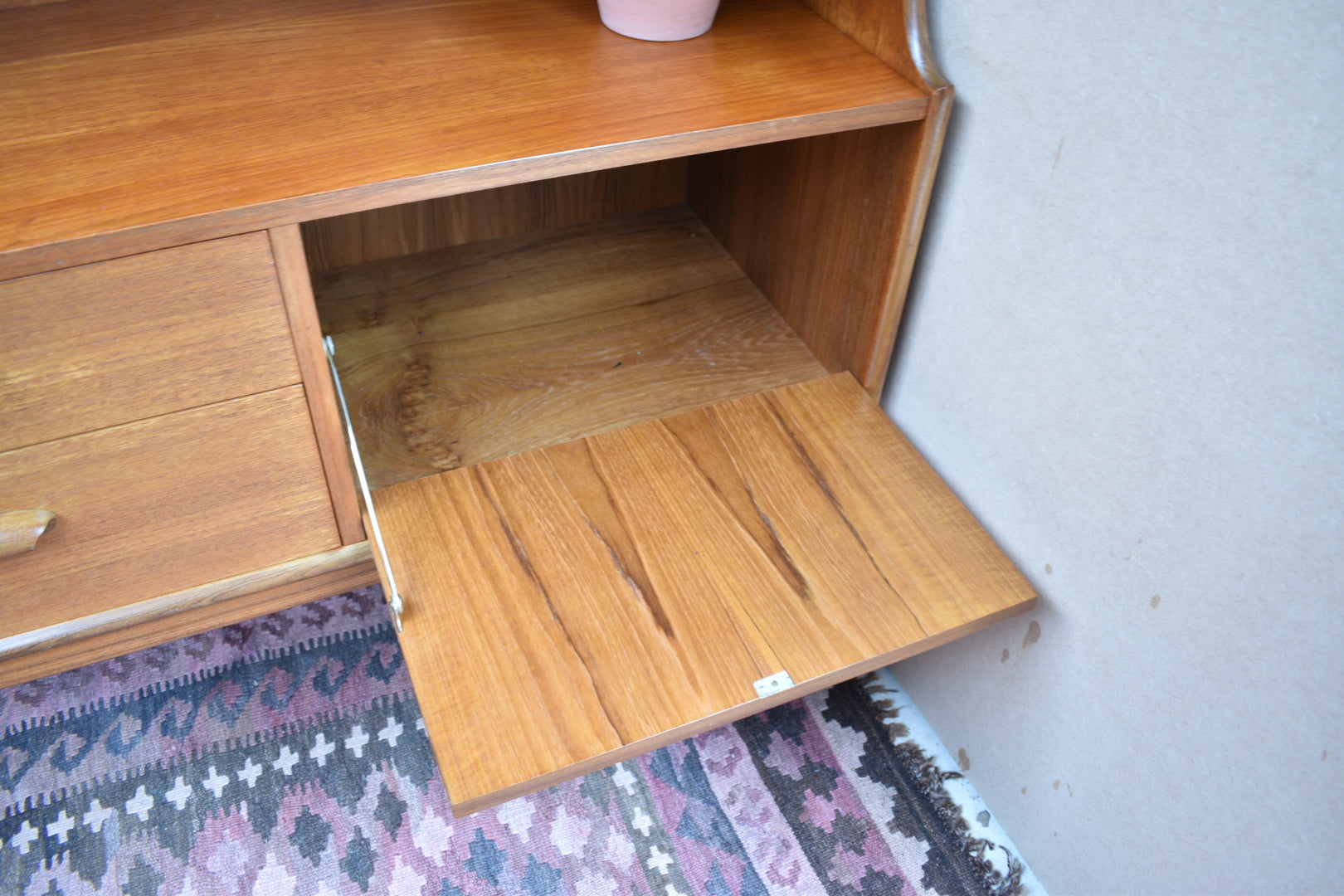 G plan Highboard