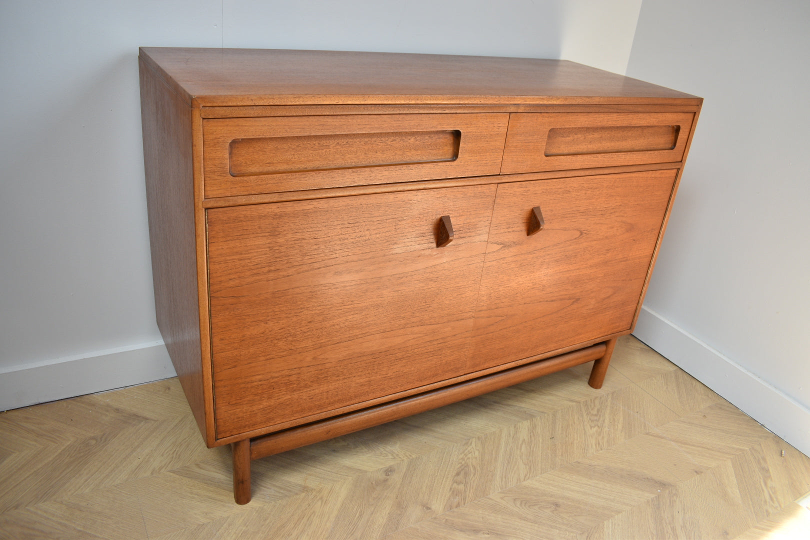 Mcintosh Drinks Cabinet