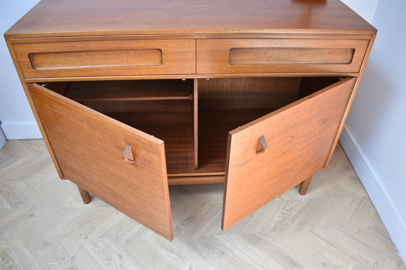 Mcintosh Drinks Cabinet