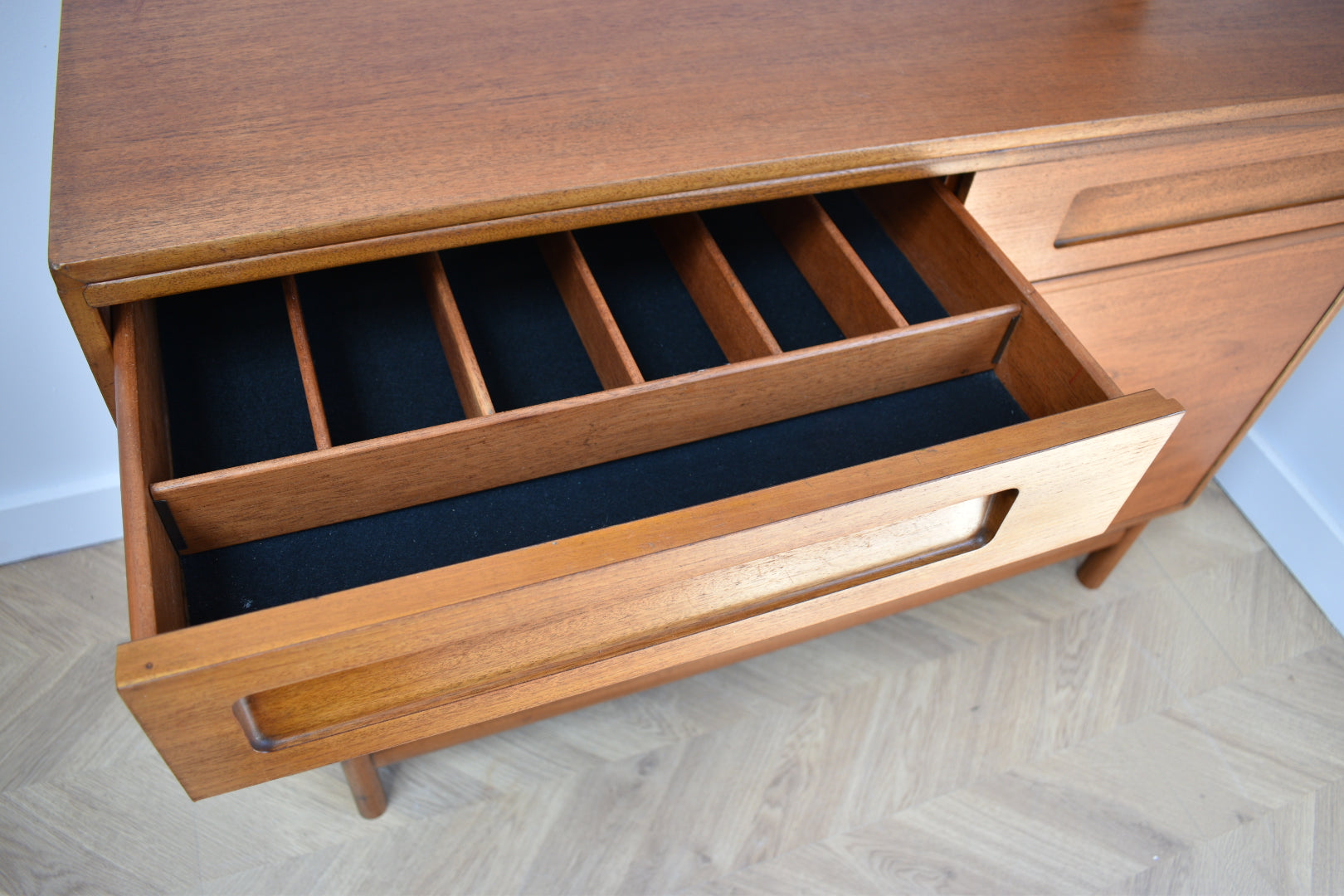 Mcintosh Drinks Cabinet