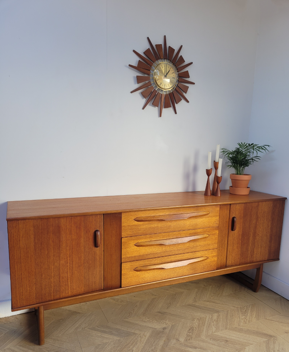 Elliots of Newbury Sideboard