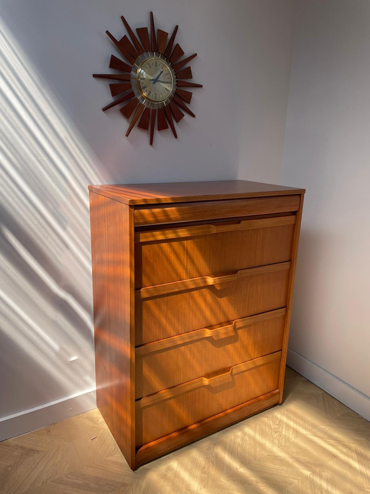 Elliots of Newbury chest of drawers