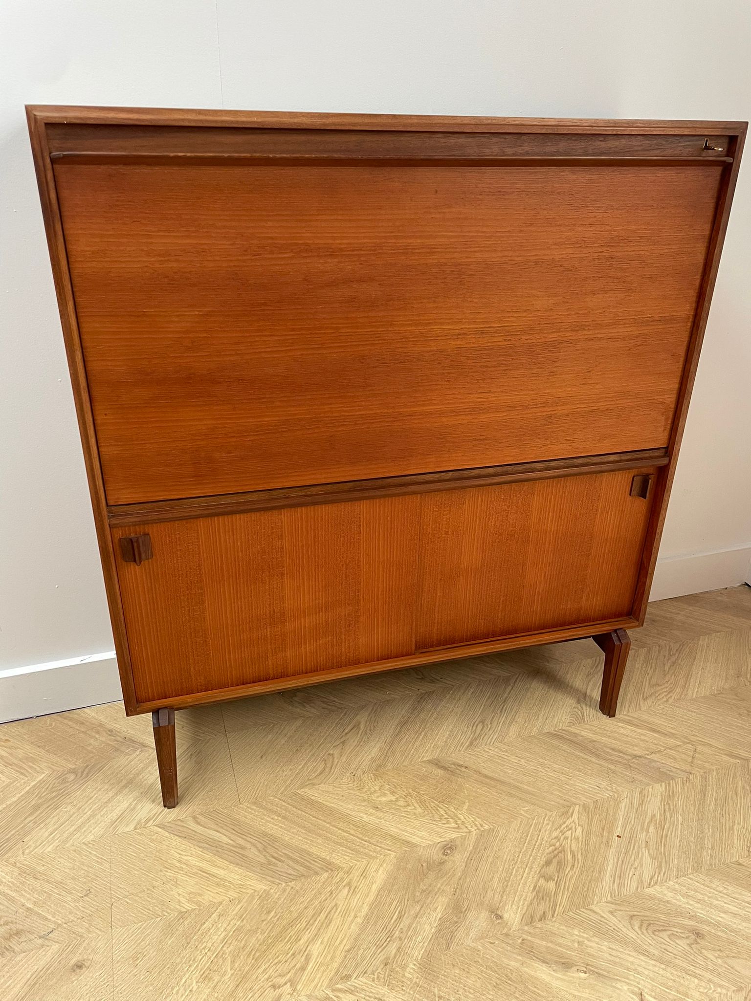 Beaver & Tapley Drinks Cabinet