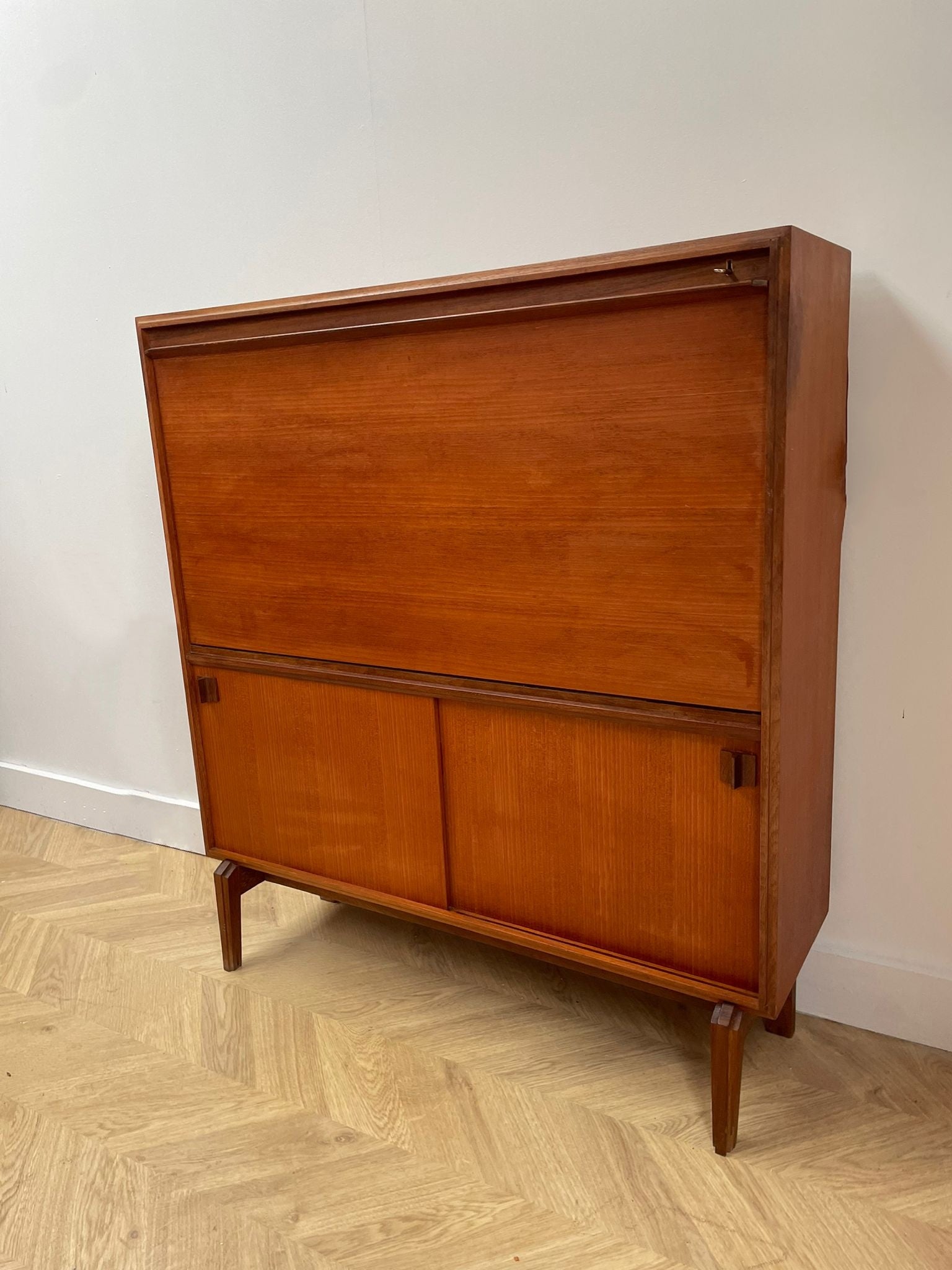 Beaver & Tapley Drinks Cabinet