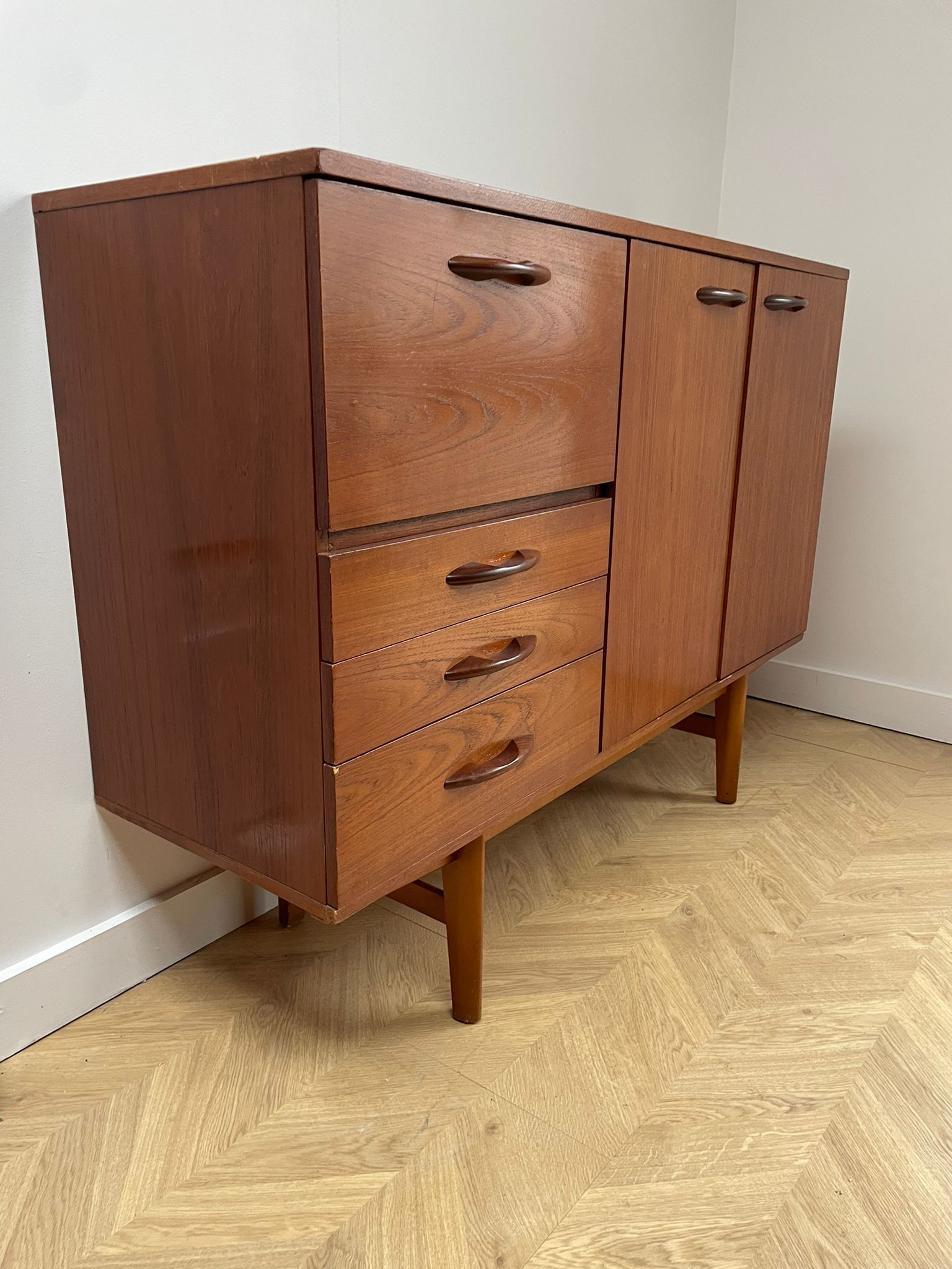 Avalon Drinks Cabinet
