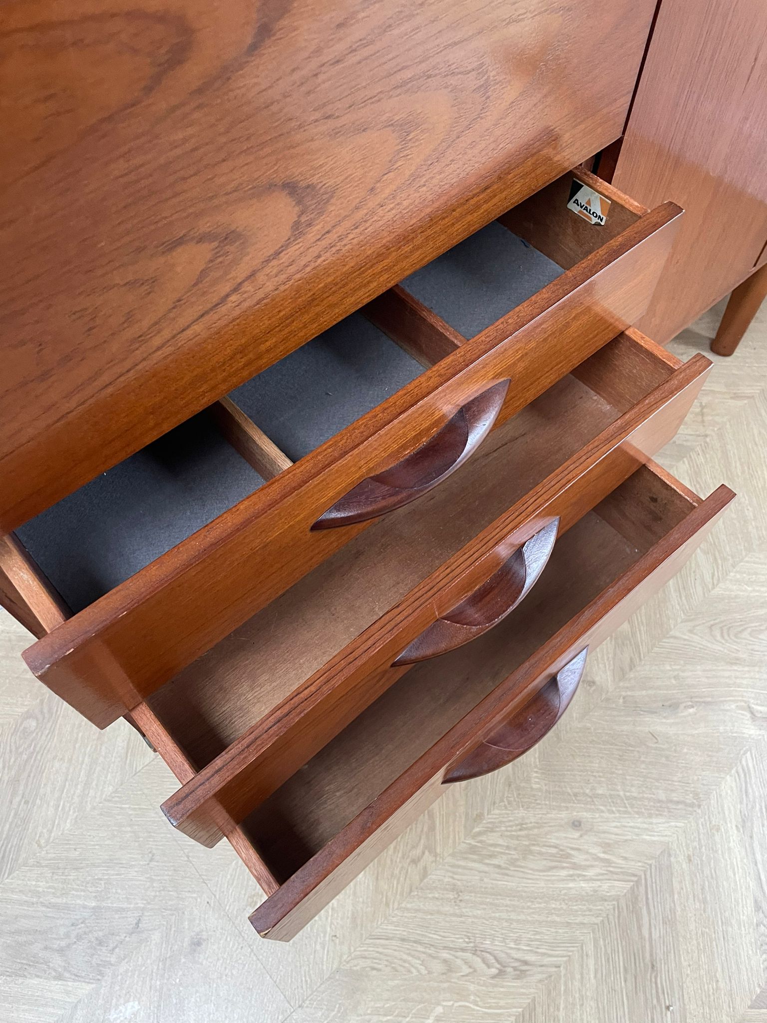 Avalon Drinks Cabinet
