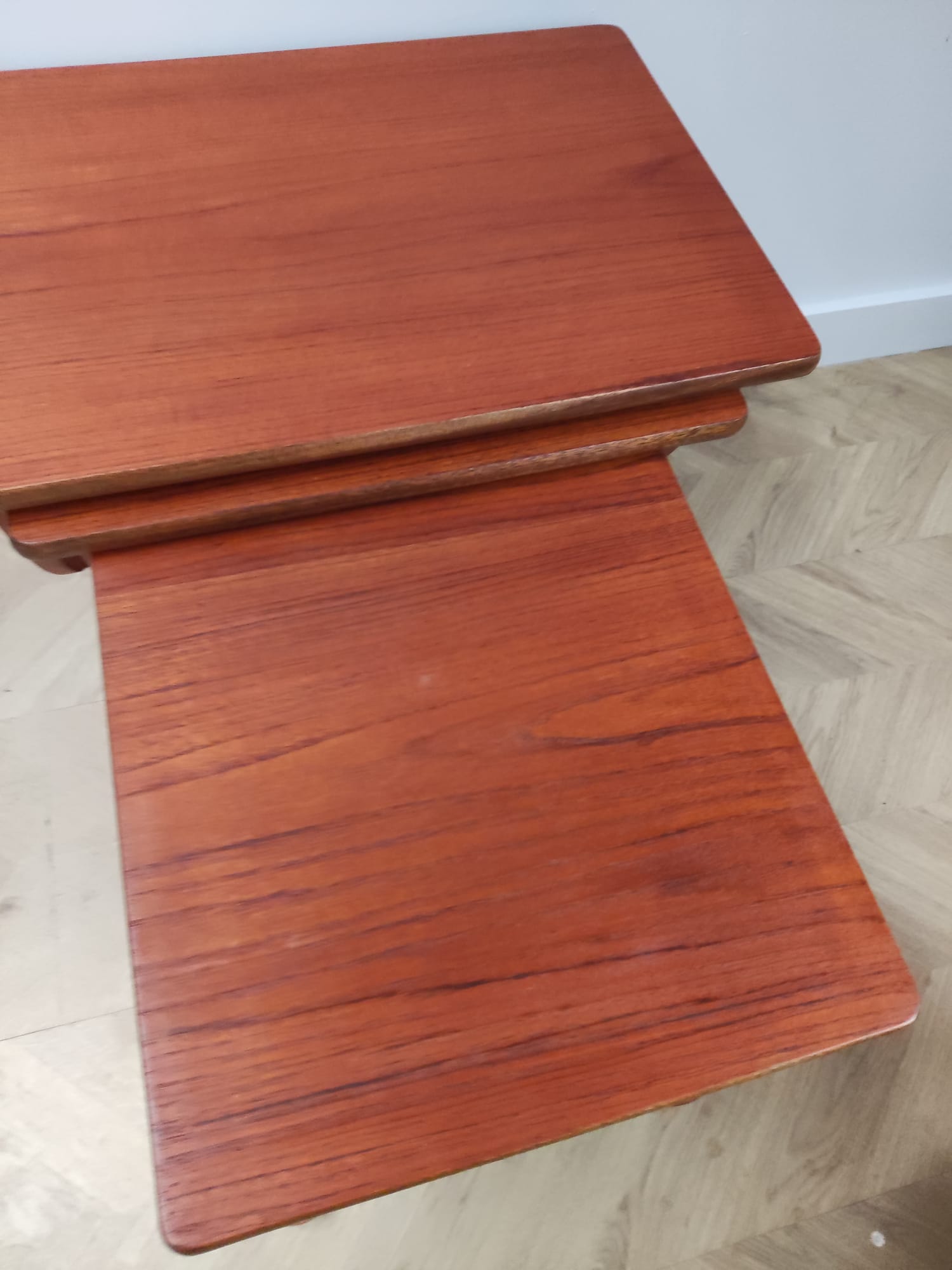 Nathan nest of tables