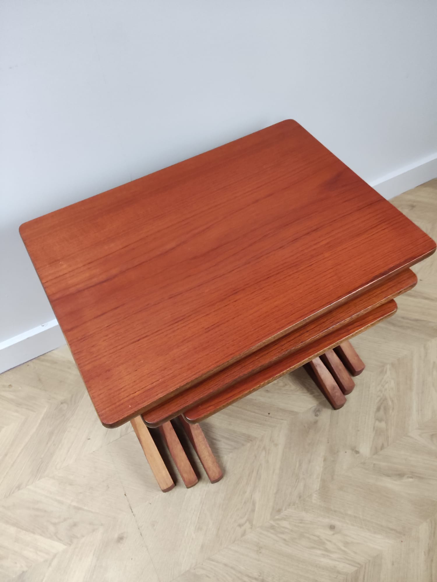 Nathan nest of tables