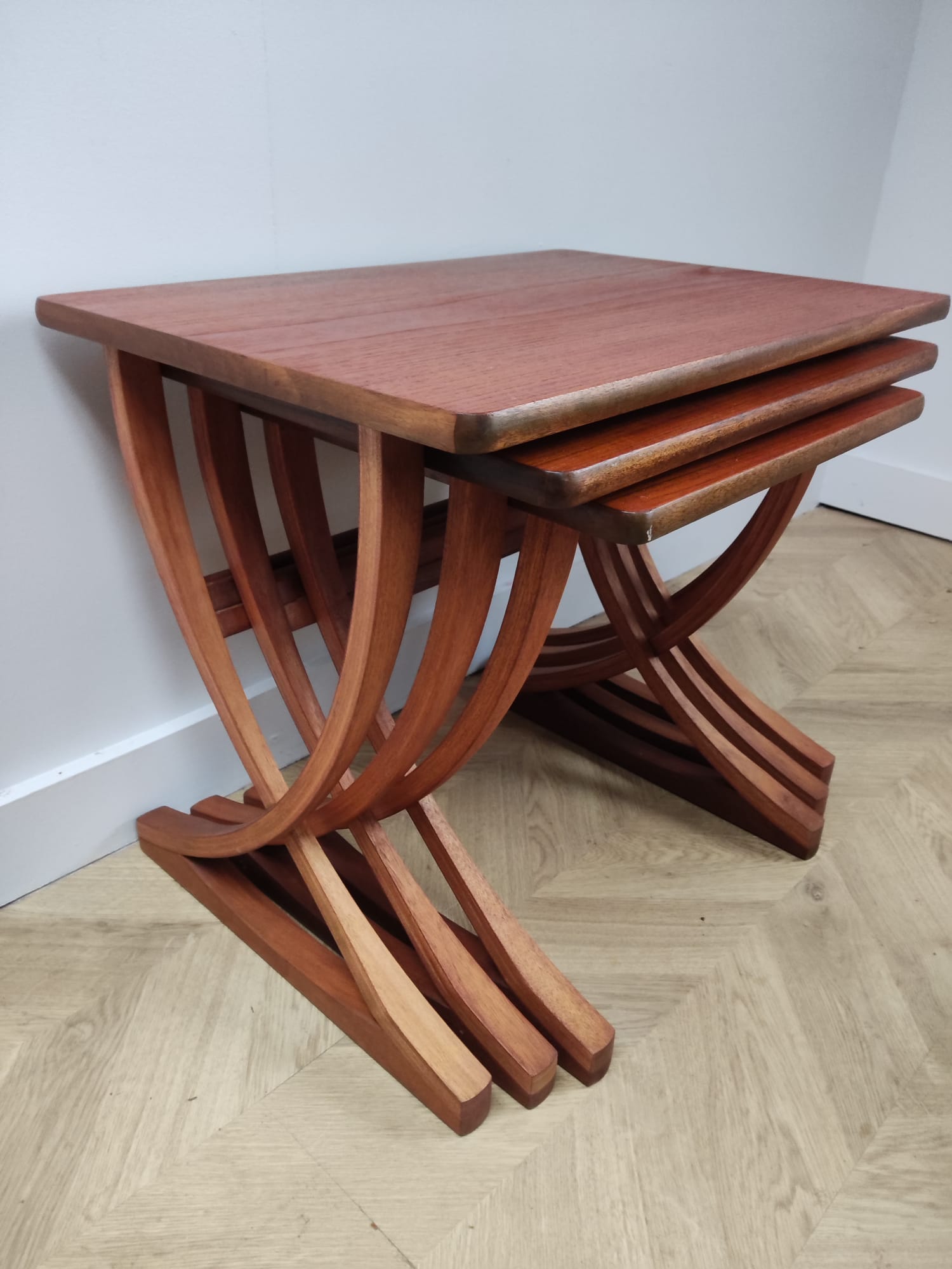 Nathan nest of tables