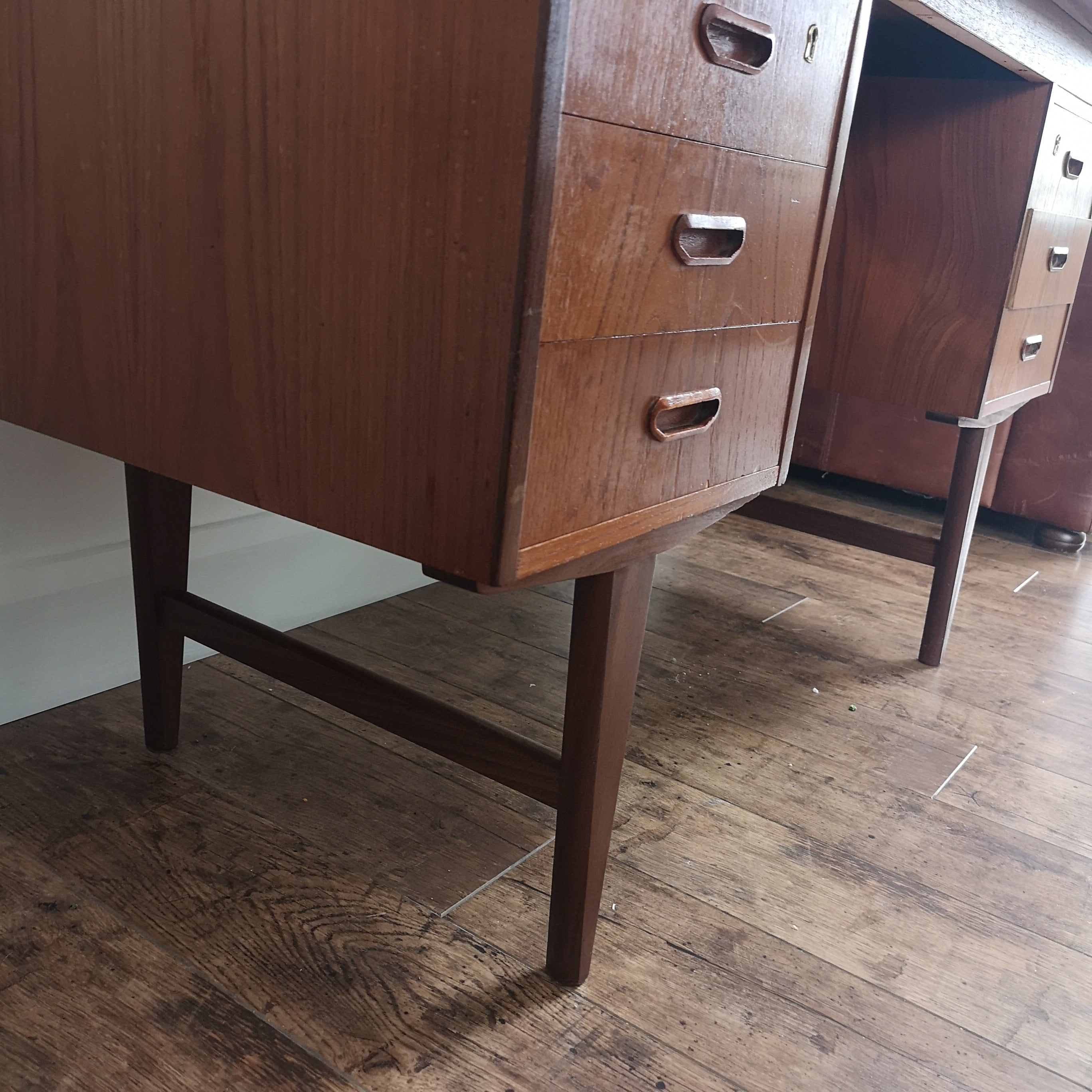 Mid Century Teak Crossbanded Desk