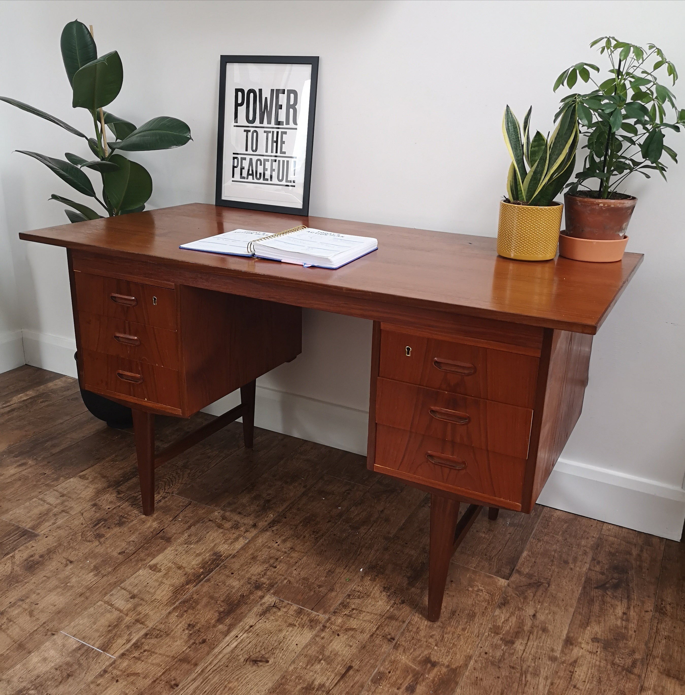 Mid Century Teak Crossbanded Desk