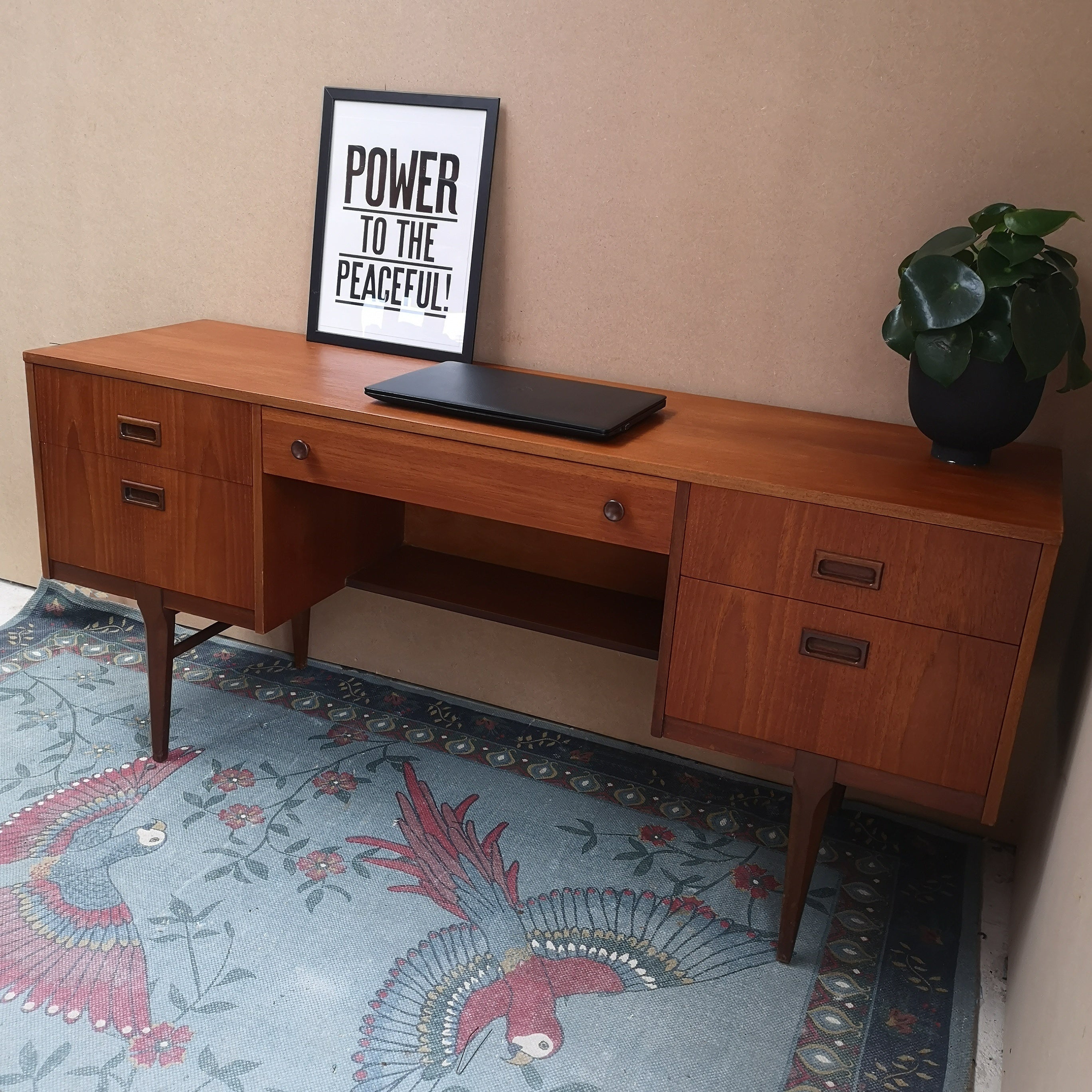 Nathan Desk