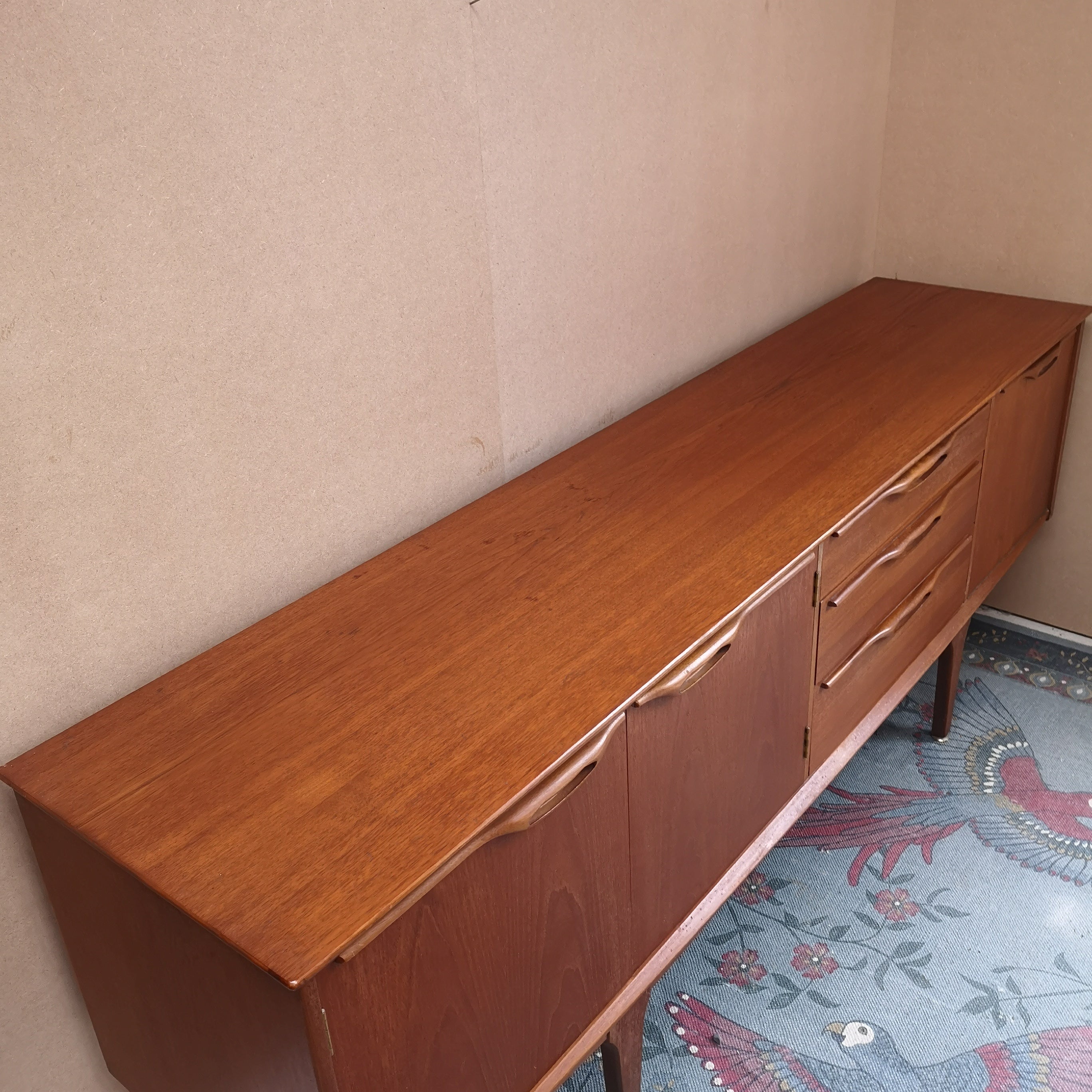 Jentique longjohn Sideboard